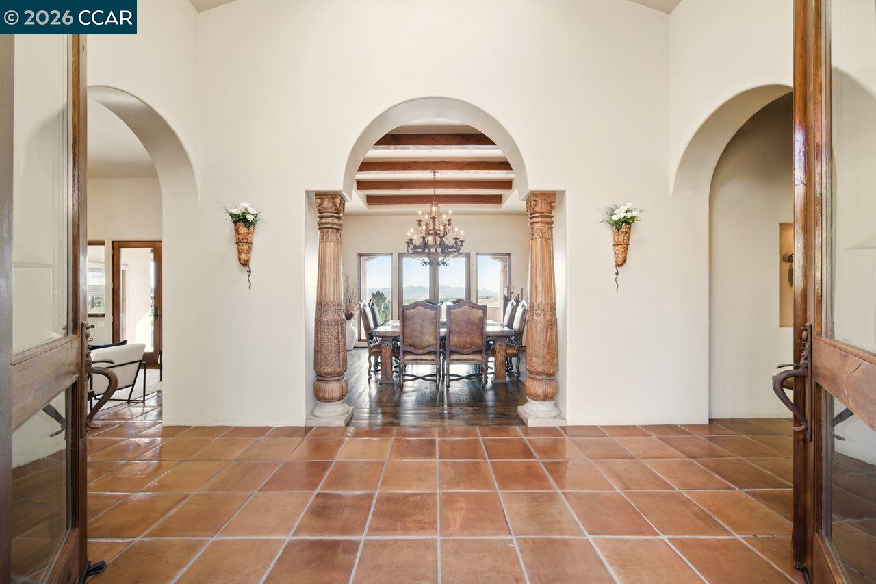 Detail Gallery Image 9 of 60 For 1615 Lawrence Rd, Danville,  CA 94506 - 4 Beds | 5/1 Baths