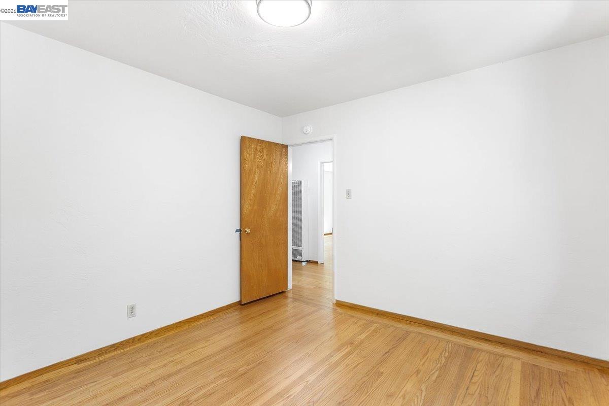 Detail Gallery Image 10 of 53 For 1848 Walnut St., Alameda,  CA 94501 - 4 Beds | 2 Baths