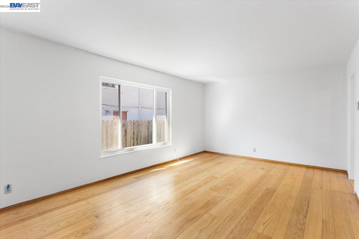 Detail Gallery Image 14 of 53 For 1848 Walnut St., Alameda,  CA 94501 - 4 Beds | 2 Baths