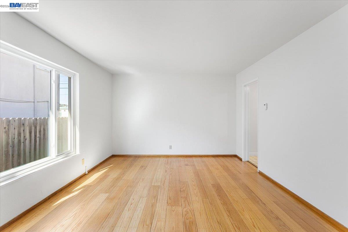 Detail Gallery Image 15 of 53 For 1848 Walnut St., Alameda,  CA 94501 - 4 Beds | 2 Baths