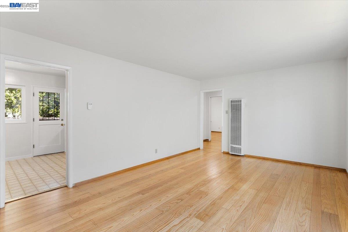 Detail Gallery Image 16 of 53 For 1848 Walnut St., Alameda,  CA 94501 - 4 Beds | 2 Baths