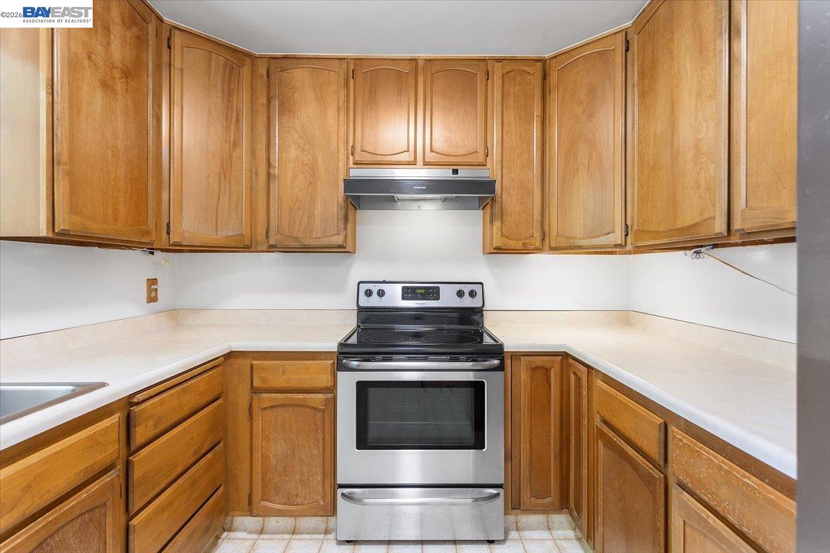 Detail Gallery Image 19 of 53 For 1848 Walnut St., Alameda,  CA 94501 - 4 Beds | 2 Baths