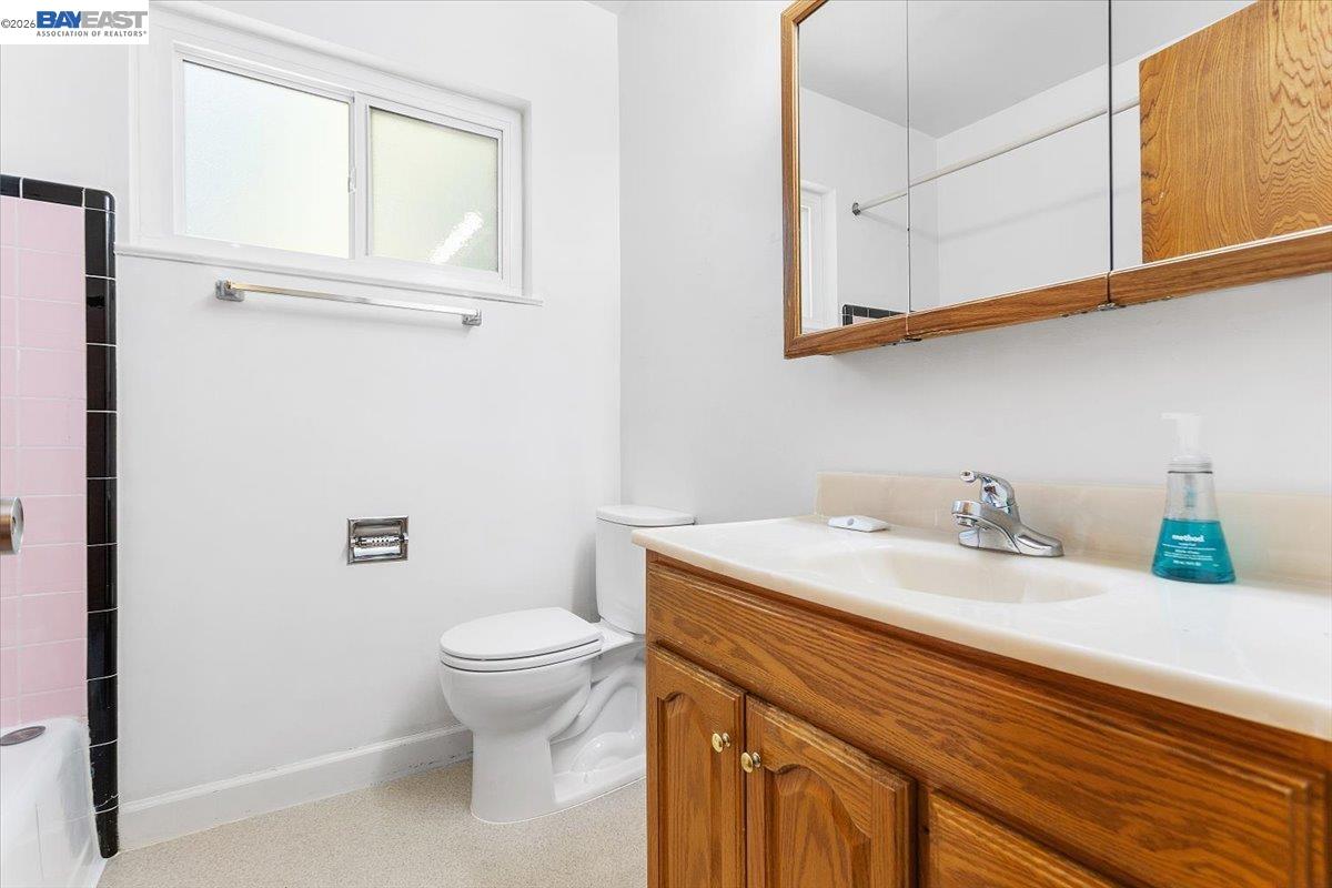 Detail Gallery Image 28 of 53 For 1848 Walnut St., Alameda,  CA 94501 - 4 Beds | 2 Baths