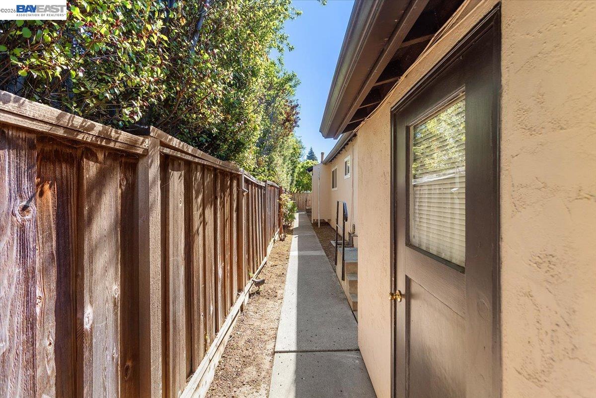 Detail Gallery Image 45 of 53 For 1848 Walnut St., Alameda,  CA 94501 - 4 Beds | 2 Baths