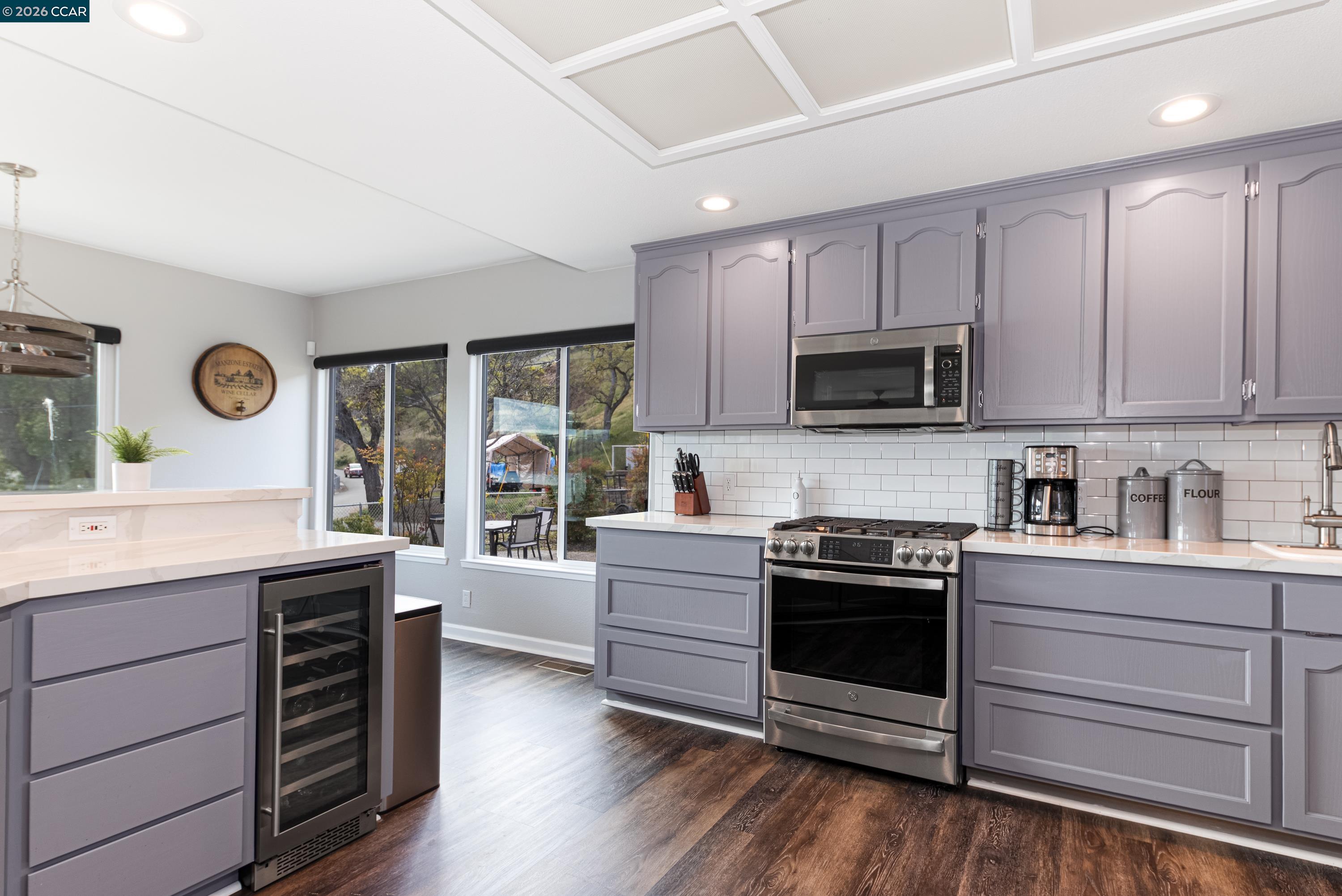 Detail Gallery Image 14 of 45 For 3950 Oakmont Drive, Clearlake,  CA 95422 - 5 Beds | 4 Baths