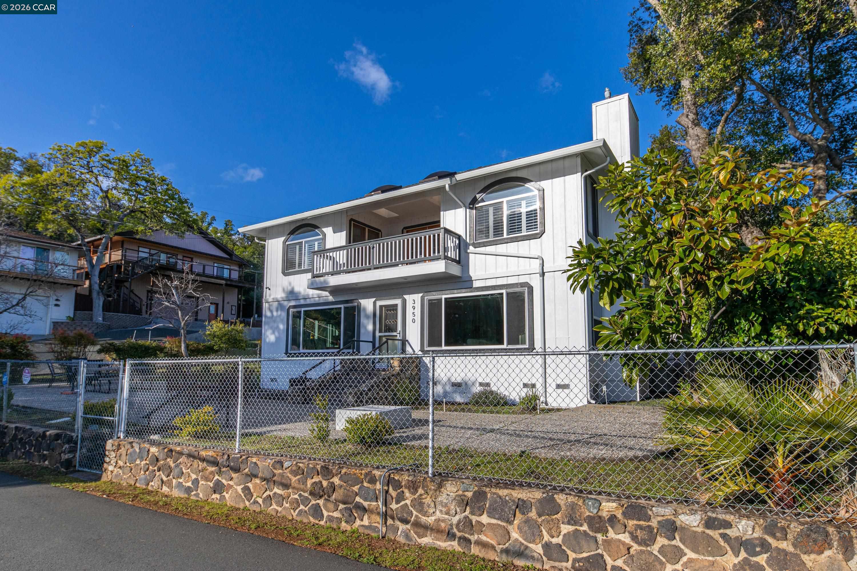 Detail Gallery Image 9 of 45 For 3950 Oakmont Drive, Clearlake,  CA 95422 - 5 Beds | 4 Baths