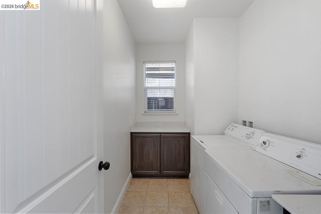 Detail Gallery Image 17 of 35 For 87 Greystone Pl, Pittsburg,  CA 94565 - 5 Beds | 3/1 Baths