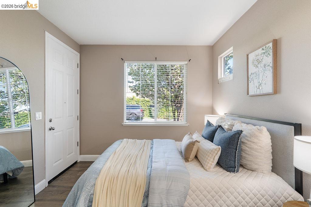 Detail Gallery Image 7 of 35 For 87 Greystone Pl, Pittsburg,  CA 94565 - 5 Beds | 3/1 Baths