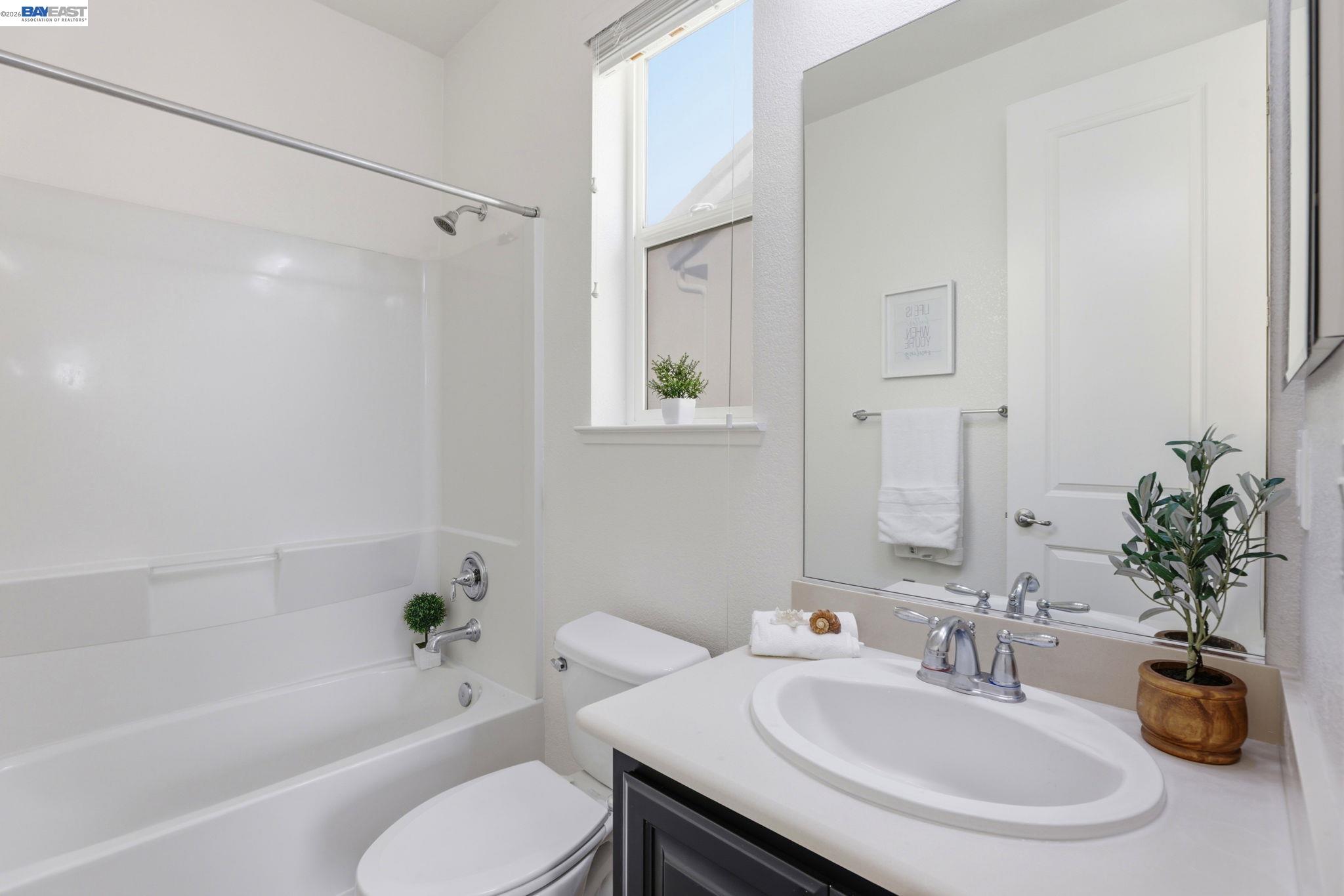 Detail Gallery Image 30 of 44 For 3398 Araldi Ln, Dublin,  CA 94568 - 3 Beds | 3/1 Baths