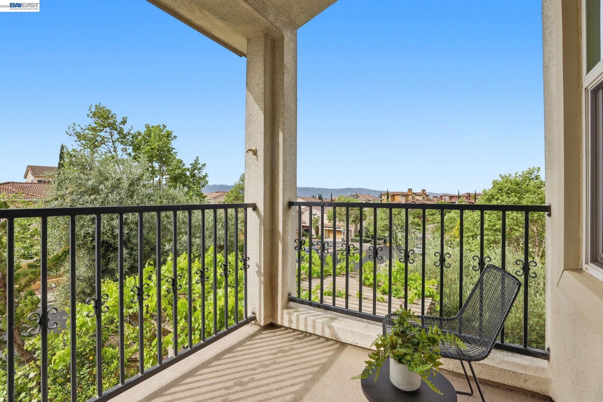 Detail Gallery Image 33 of 44 For 3398 Araldi Ln, Dublin,  CA 94568 - 3 Beds | 3/1 Baths