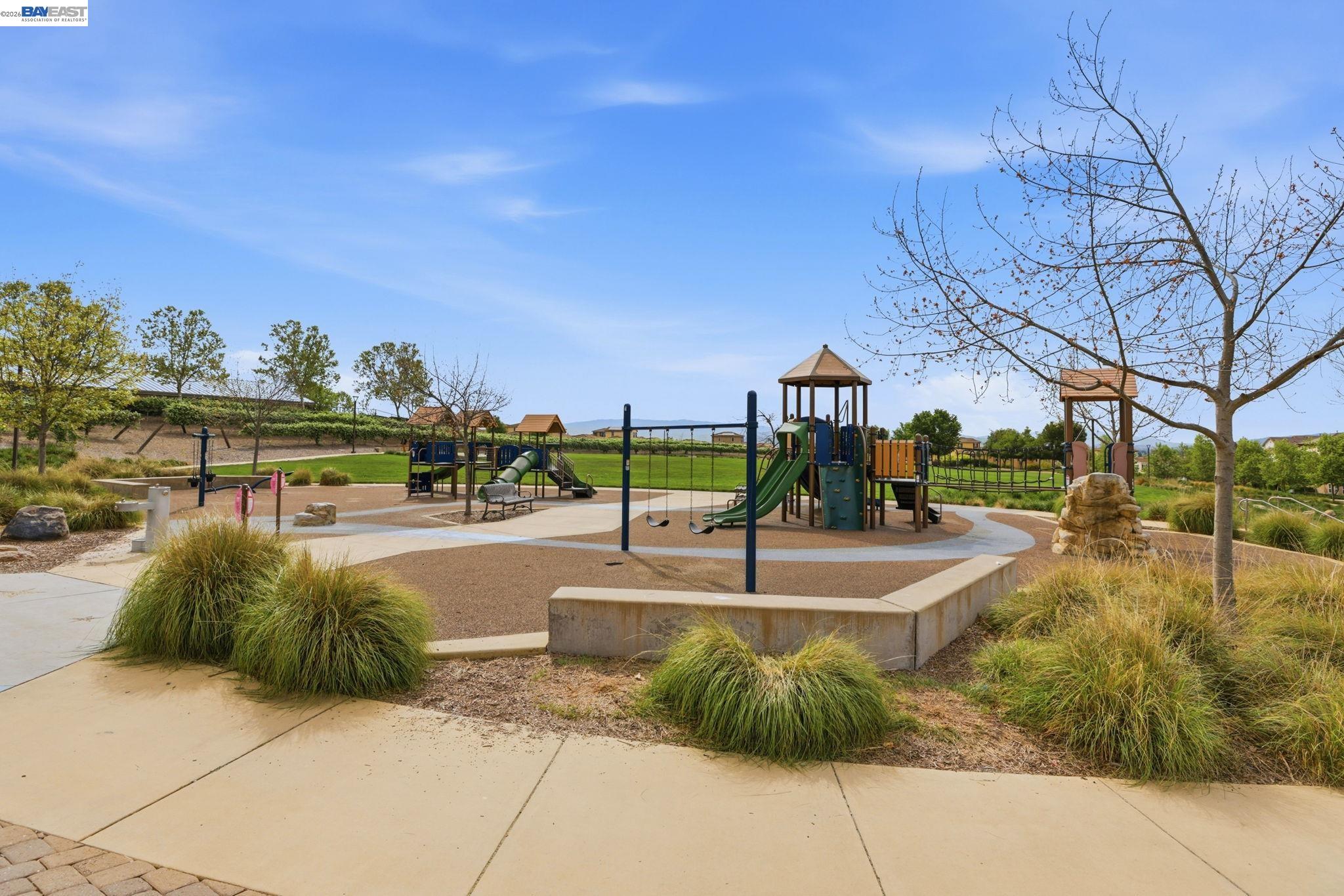 Detail Gallery Image 37 of 44 For 3398 Araldi Ln, Dublin,  CA 94568 - 3 Beds | 3/1 Baths