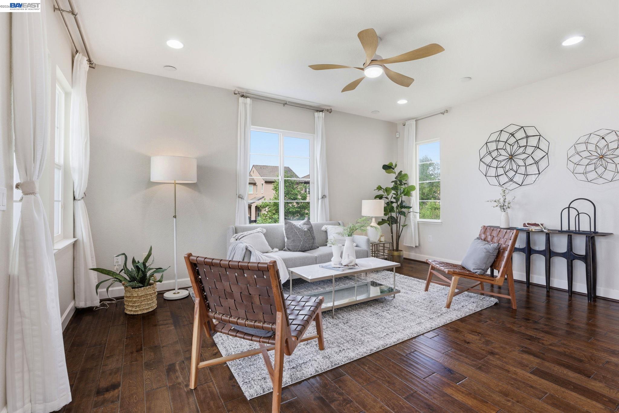 Detail Gallery Image 8 of 44 For 3398 Araldi Ln, Dublin,  CA 94568 - 3 Beds | 3/1 Baths