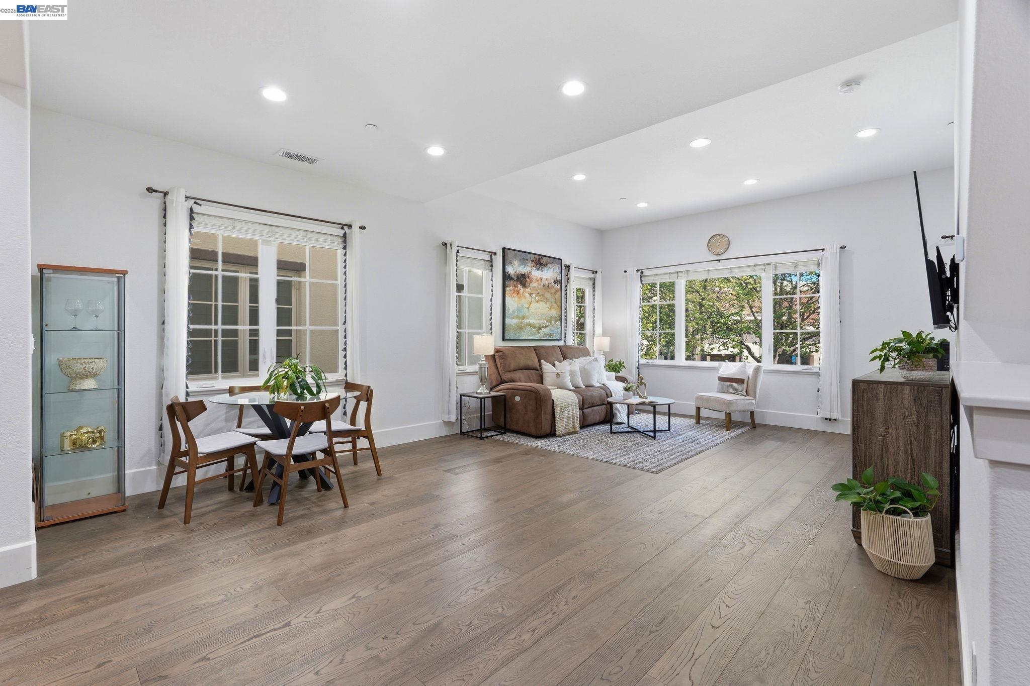 Detail Gallery Image 4 of 34 For 39567 Stevenson Place, Fremont,  CA 94539 - 4 Beds | 3/1 Baths