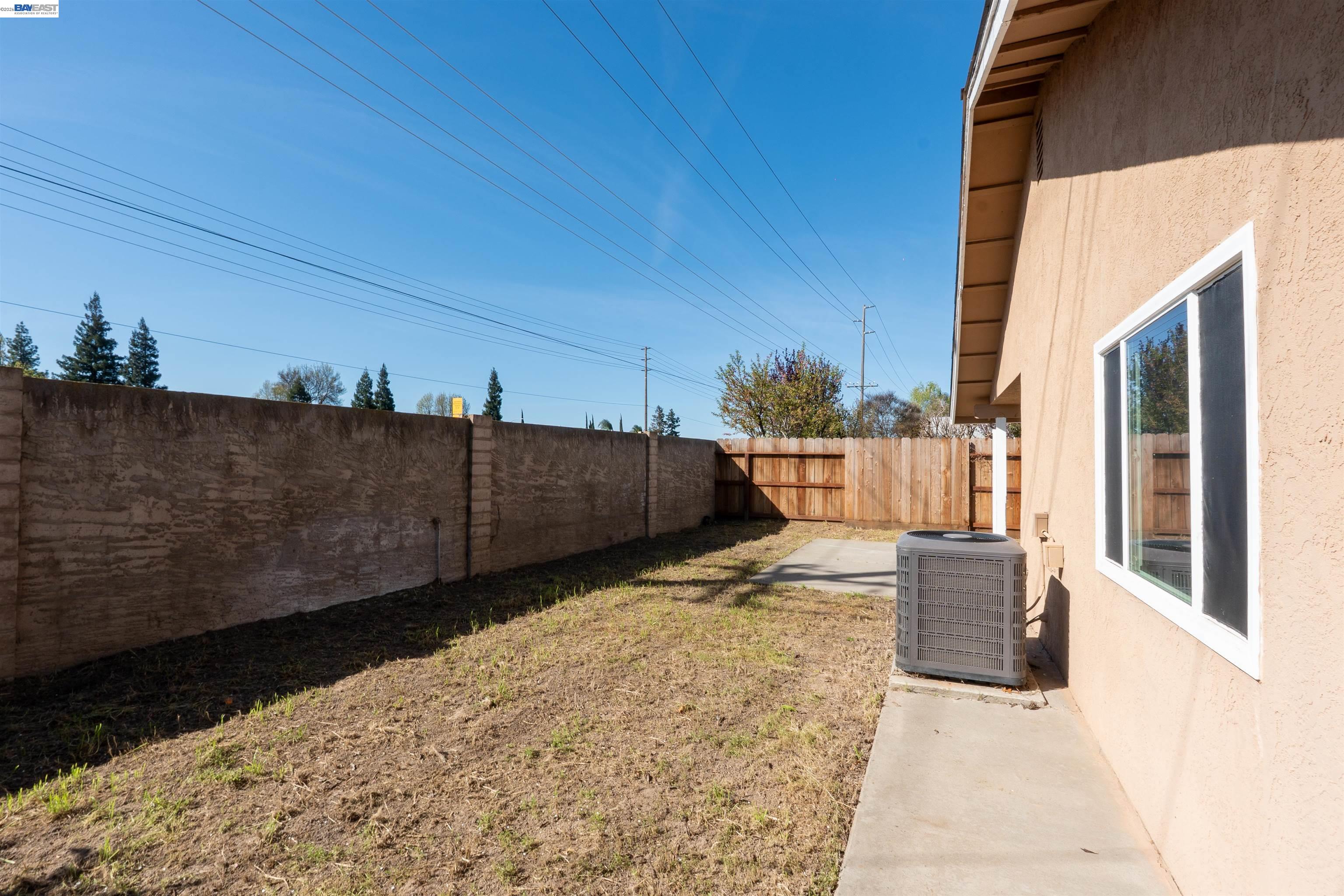 Detail Gallery Image 3 of 39 For 2932 Alcott Ct, Modesto,  CA 95355 - 4 Beds | 2 Baths