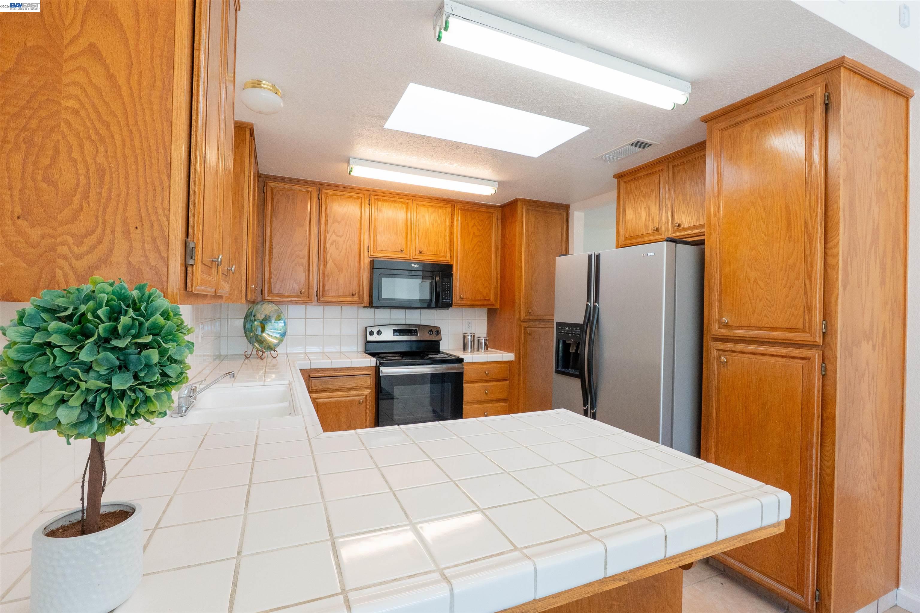 Detail Gallery Image 30 of 39 For 2932 Alcott Ct, Modesto,  CA 95355 - 4 Beds | 2 Baths