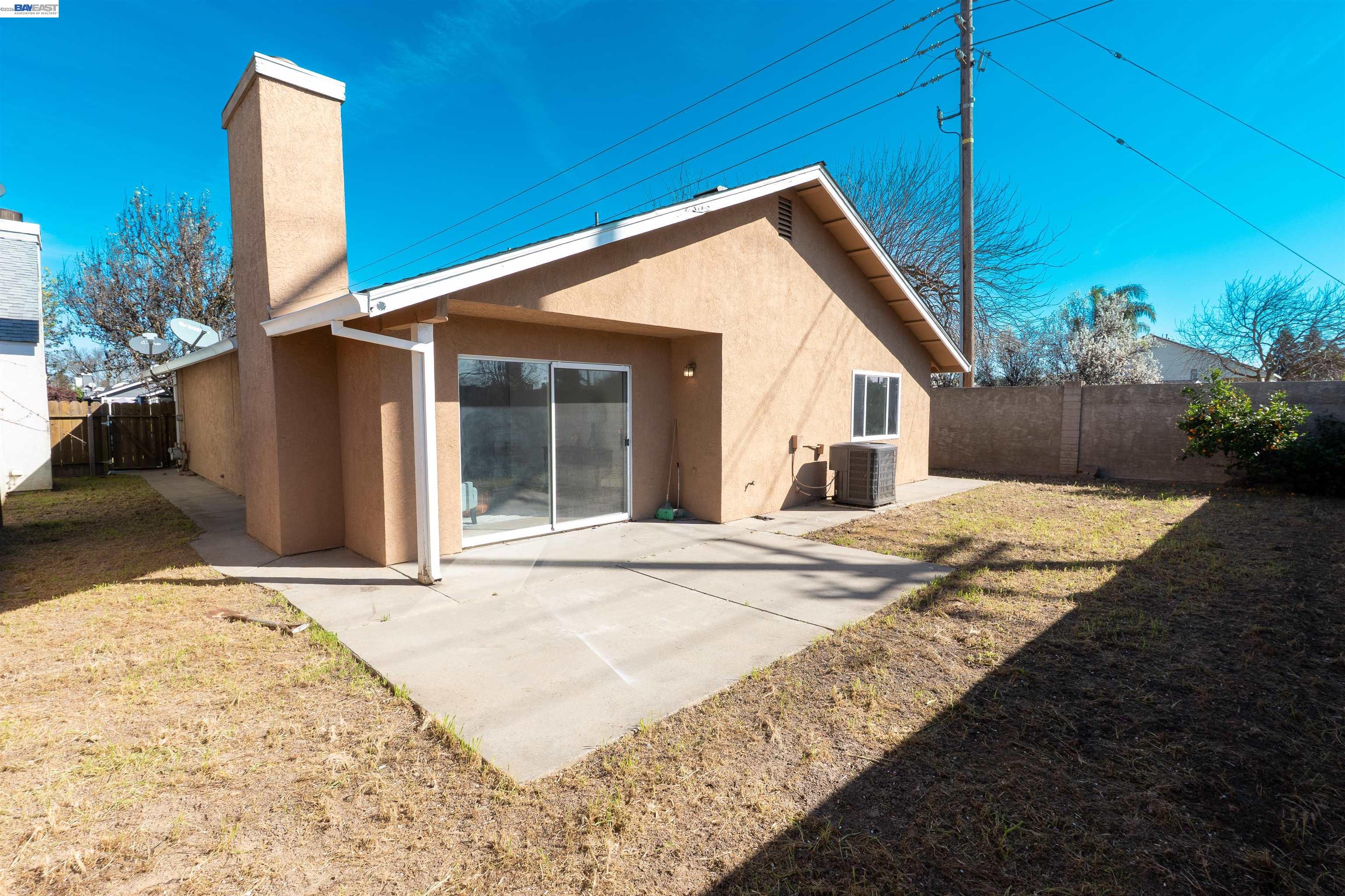 Detail Gallery Image 6 of 39 For 2932 Alcott Ct, Modesto,  CA 95355 - 4 Beds | 2 Baths