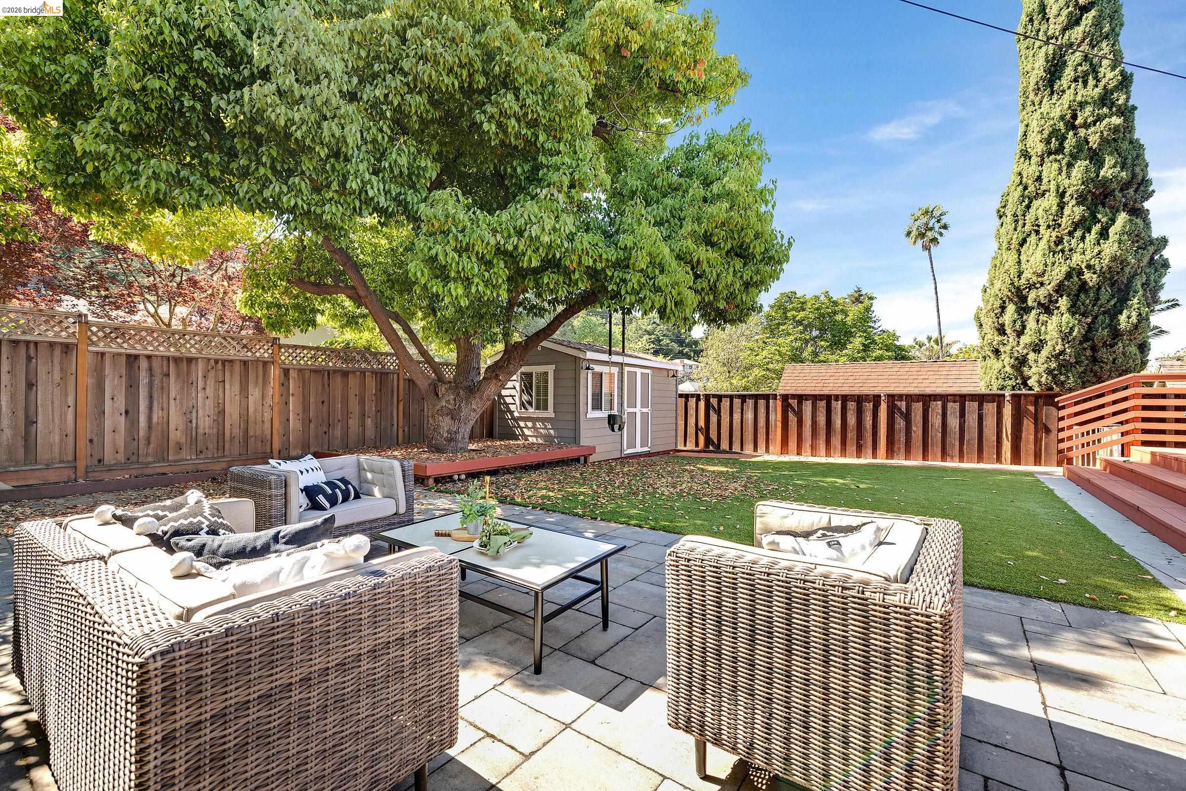 Detail Gallery Image 30 of 33 For 1424 Sunnyslope Ave, Belmont,  CA 94002 - 4 Beds | 2 Baths