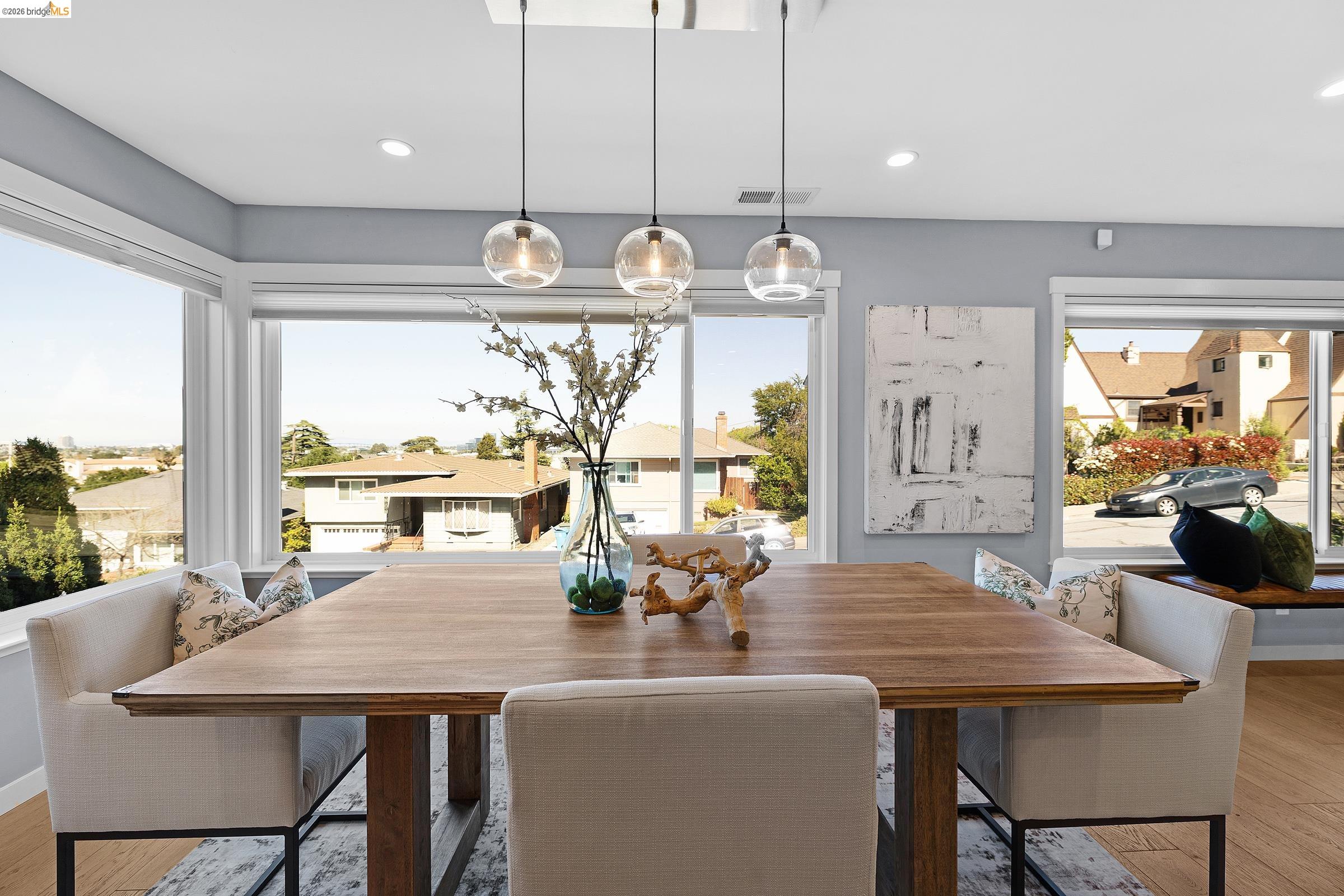 Detail Gallery Image 10 of 33 For 1424 Sunnyslope Ave, Belmont,  CA 94002 - 4 Beds | 2 Baths