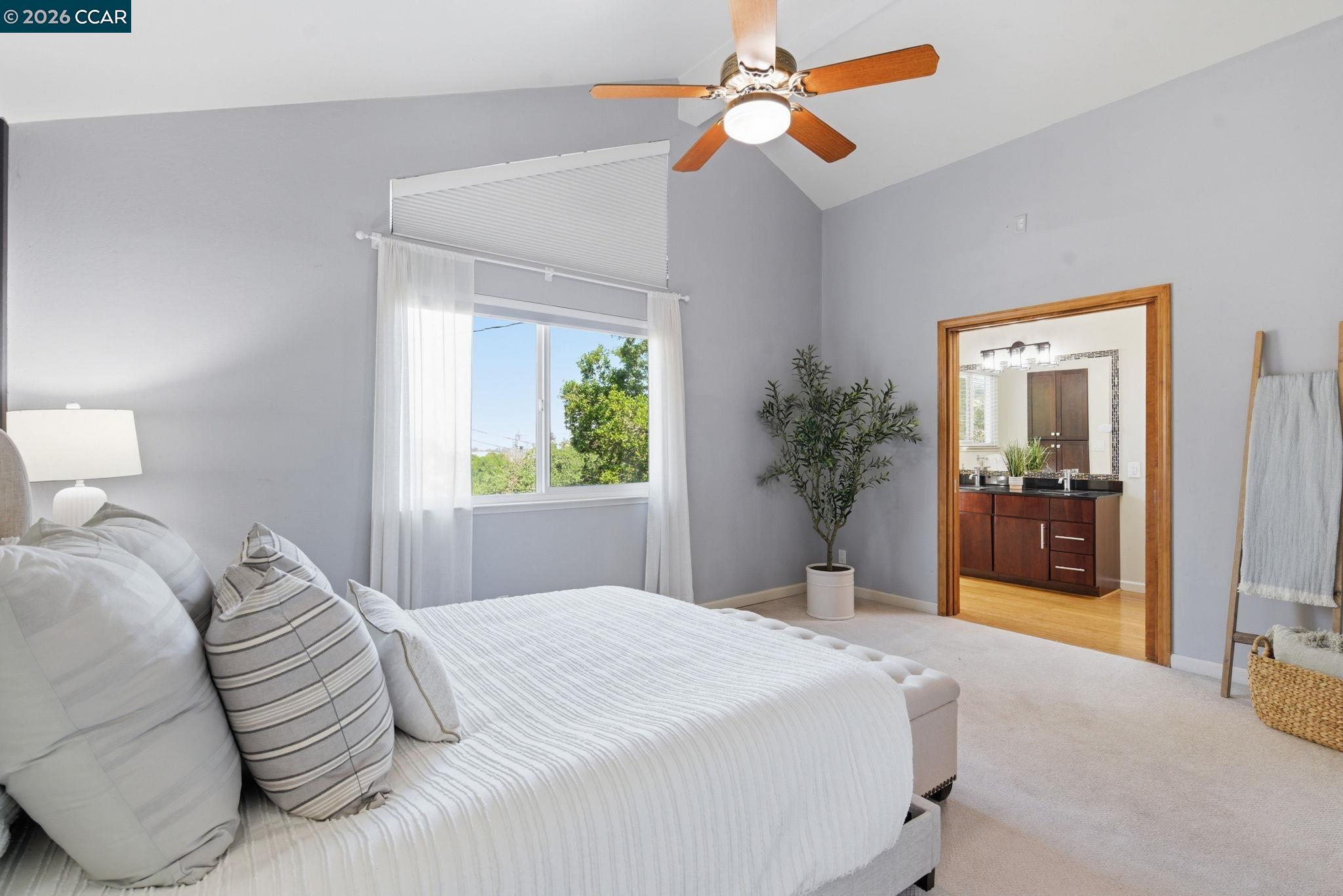 Detail Gallery Image 18 of 37 For 2280 N Crest Ave, Martinez,  CA 94553 - 3 Beds | 2 Baths