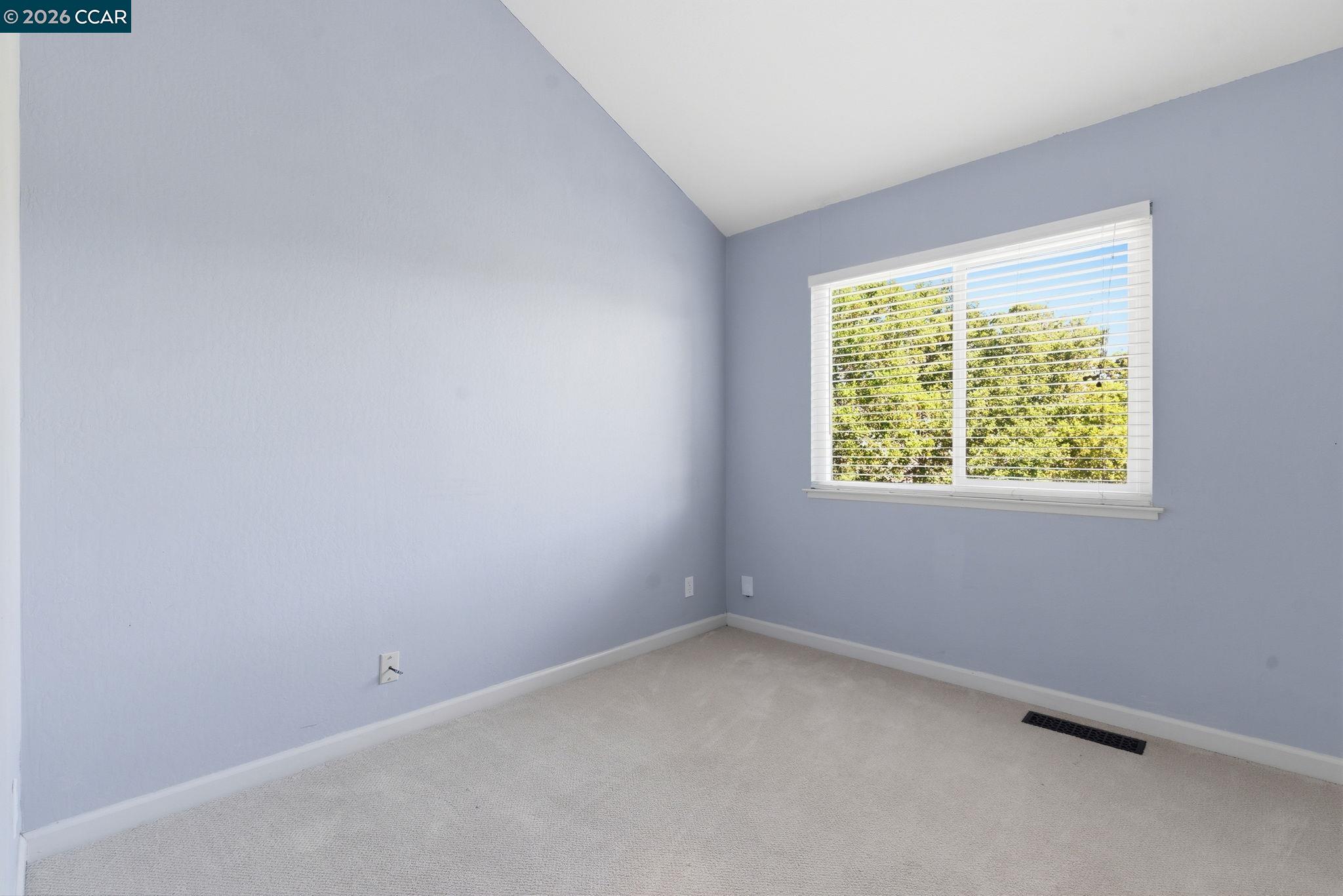 Detail Gallery Image 22 of 37 For 2280 N Crest Ave, Martinez,  CA 94553 - 3 Beds | 2 Baths