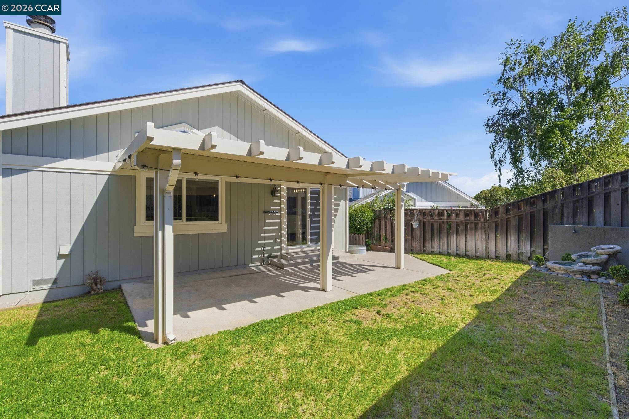 Detail Gallery Image 33 of 37 For 2280 N Crest Ave, Martinez,  CA 94553 - 3 Beds | 2 Baths