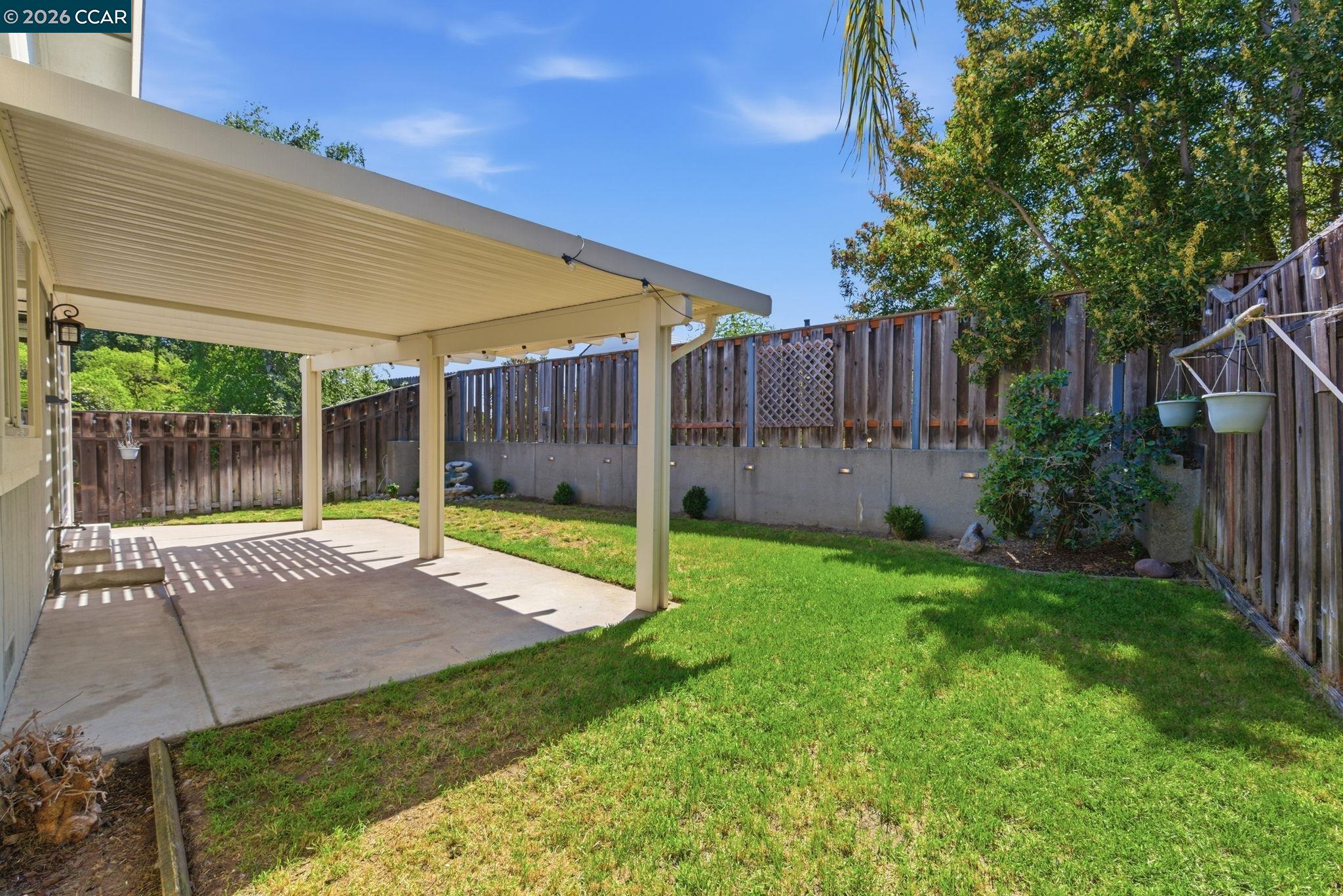 Detail Gallery Image 34 of 37 For 2280 N Crest Ave, Martinez,  CA 94553 - 3 Beds | 2 Baths