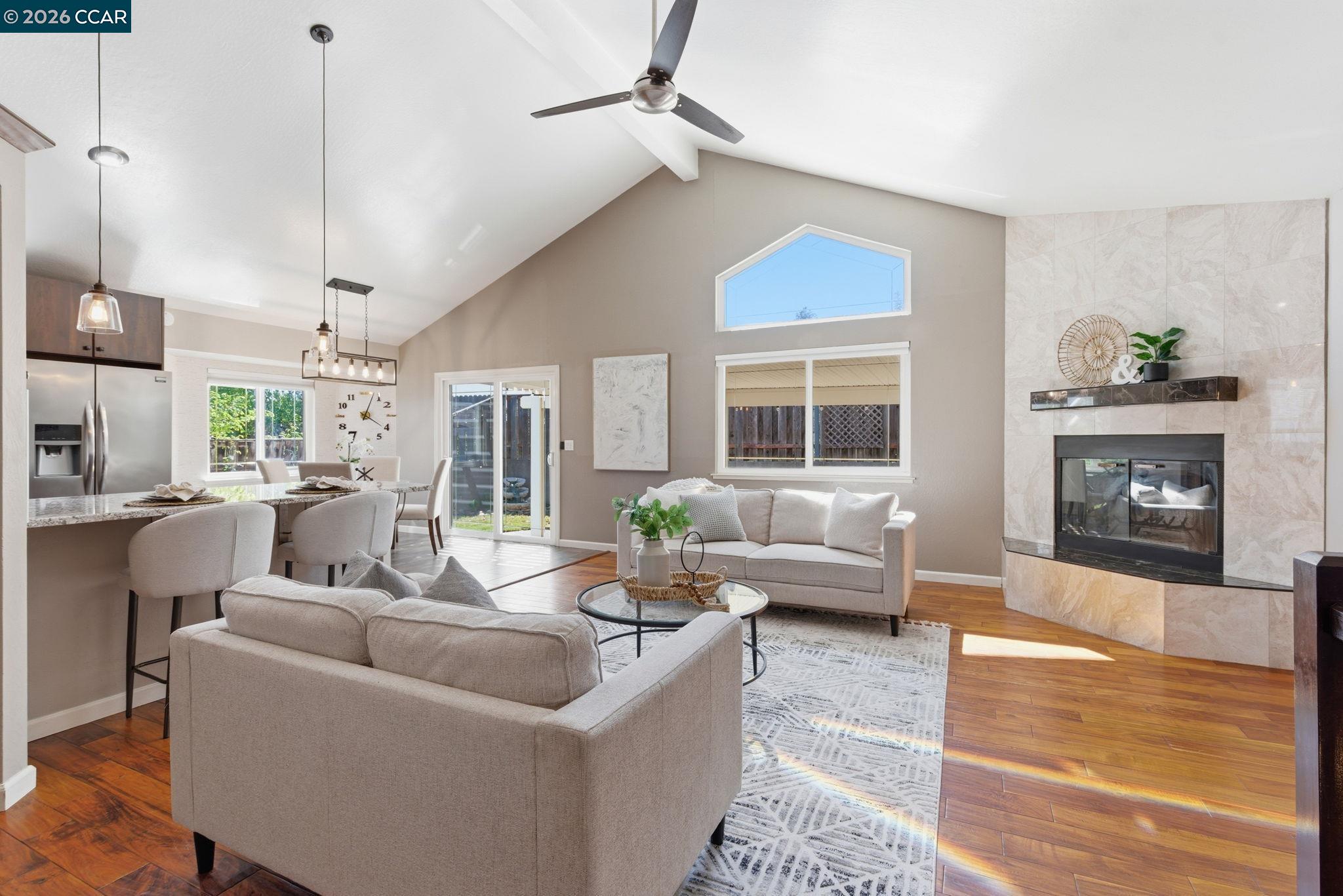 Detail Gallery Image 5 of 37 For 2280 N Crest Ave, Martinez,  CA 94553 - 3 Beds | 2 Baths