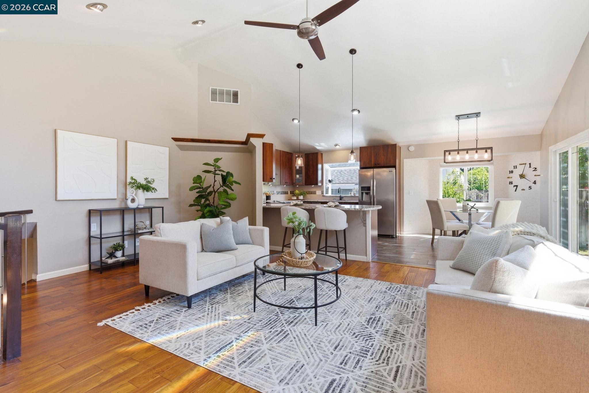 Detail Gallery Image 6 of 37 For 2280 N Crest Ave, Martinez,  CA 94553 - 3 Beds | 2 Baths