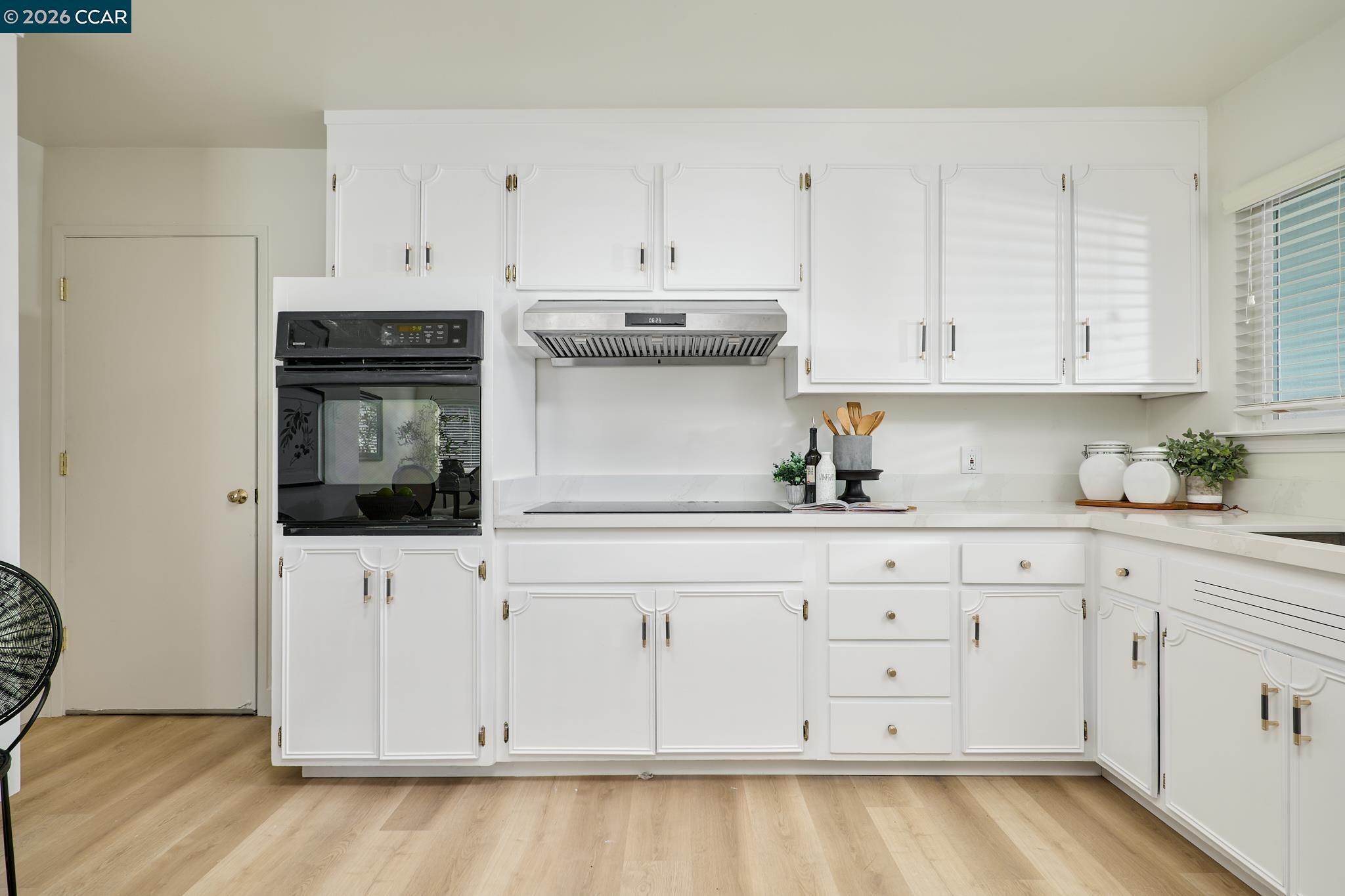 Detail Gallery Image 11 of 27 For 5520 Alaska Dr, Concord,  CA 94521 - 3 Beds | 2 Baths