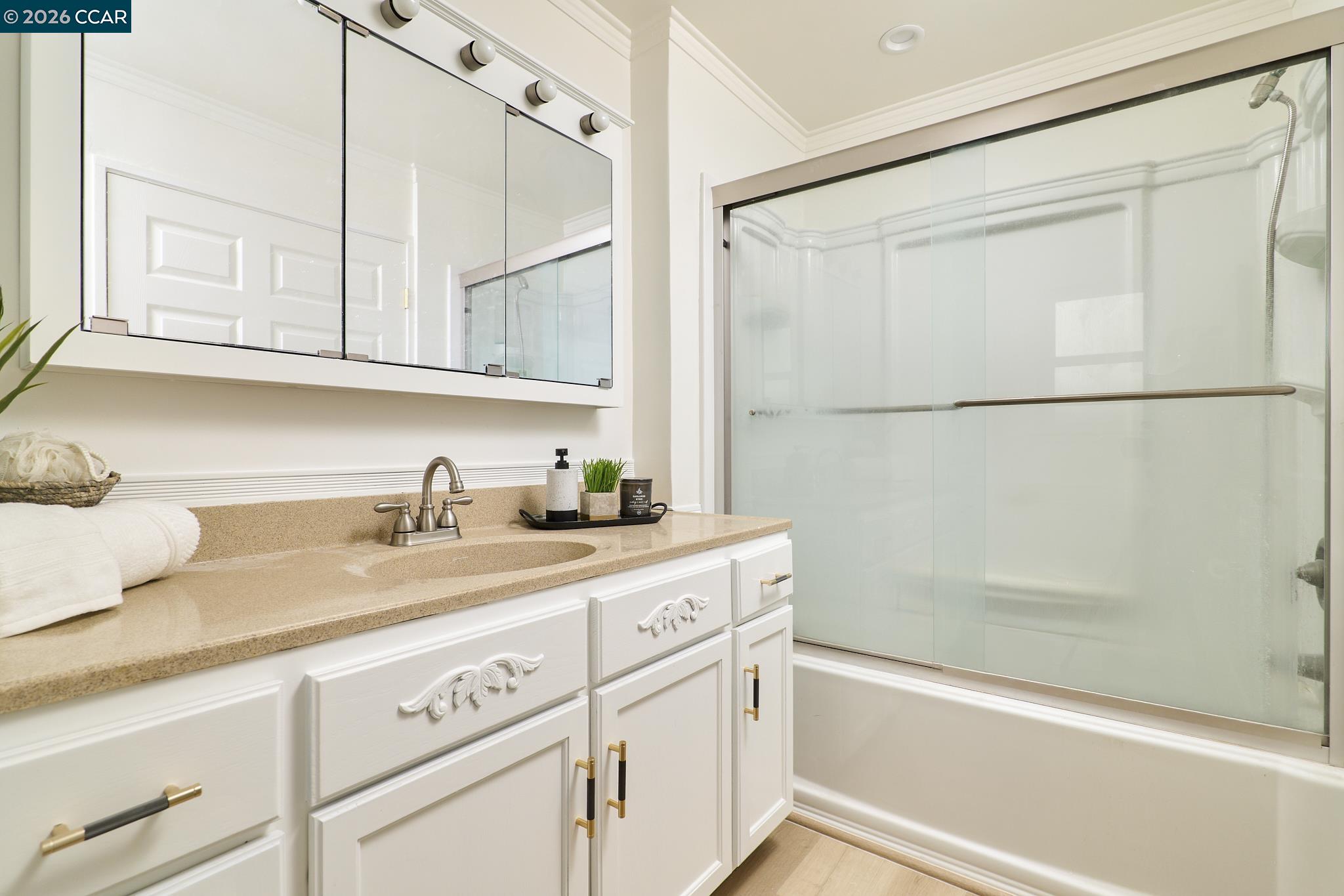 Detail Gallery Image 18 of 27 For 5520 Alaska Dr, Concord,  CA 94521 - 3 Beds | 2 Baths