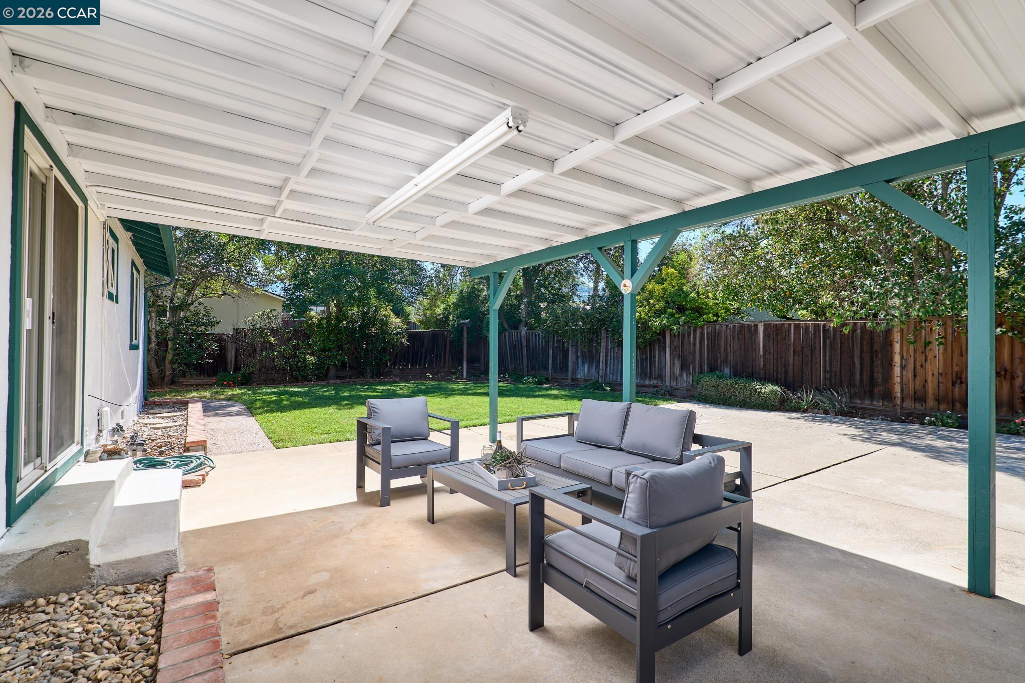 Detail Gallery Image 19 of 27 For 5520 Alaska Dr, Concord,  CA 94521 - 3 Beds | 2 Baths