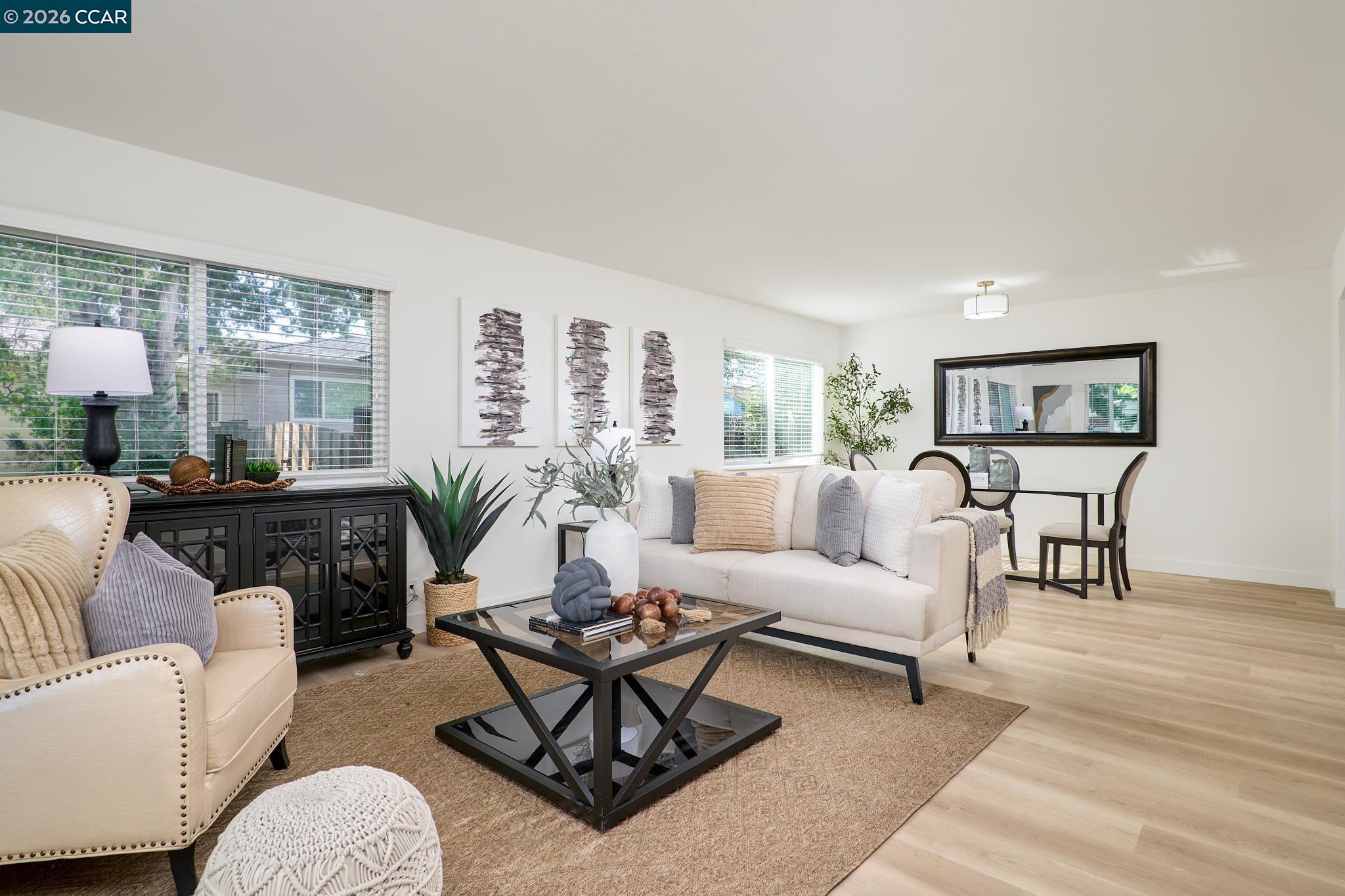 Detail Gallery Image 3 of 27 For 5520 Alaska Dr, Concord,  CA 94521 - 3 Beds | 2 Baths