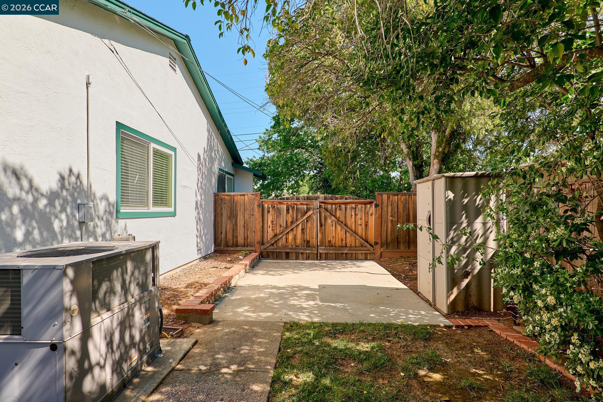 Detail Gallery Image 25 of 27 For 5520 Alaska Dr, Concord,  CA 94521 - 3 Beds | 2 Baths