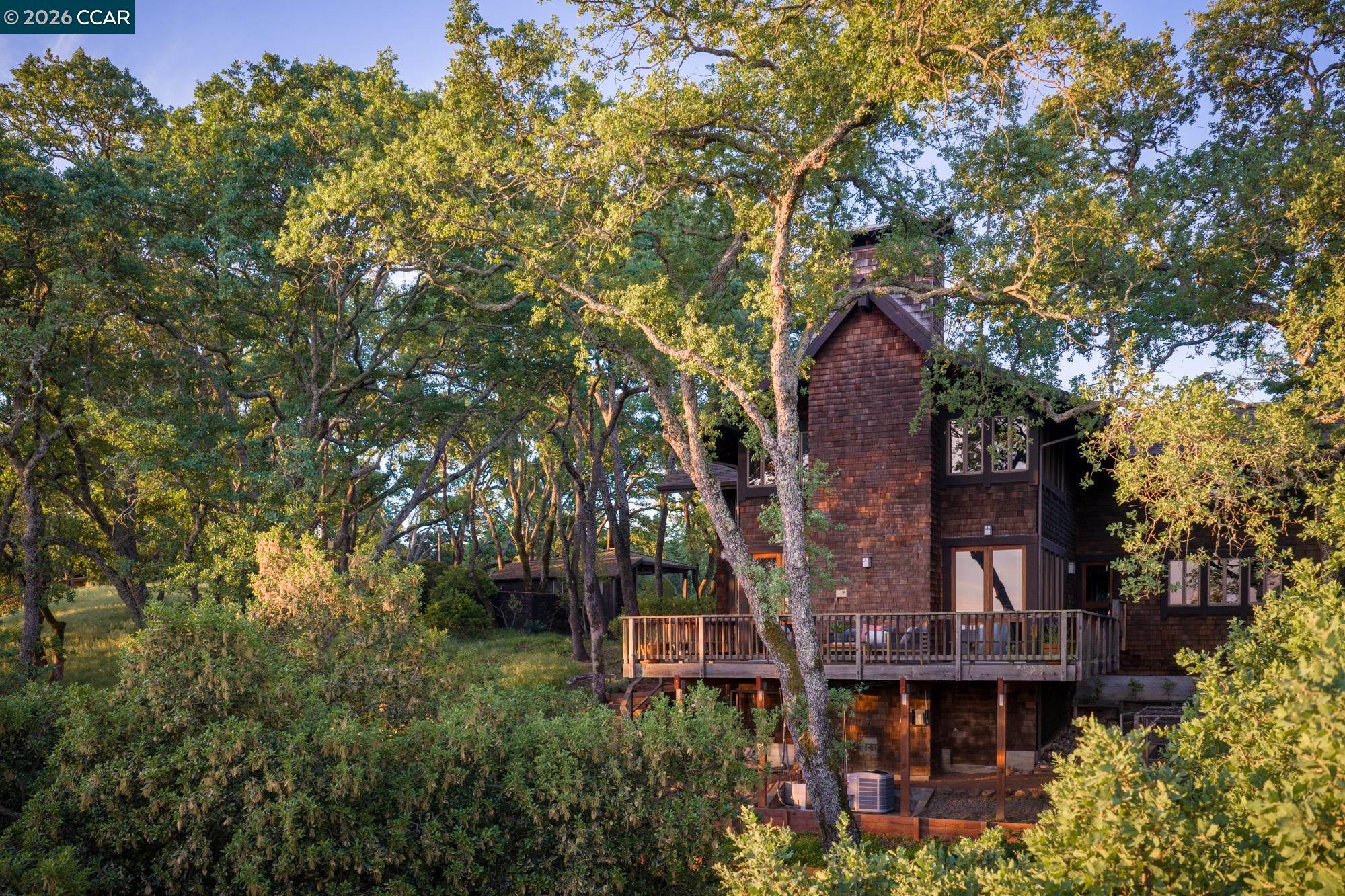 Detail Gallery Image 14 of 57 For 289 Castle Crest Rd, Alamo,  CA 94507 - 4 Beds | 3 Baths