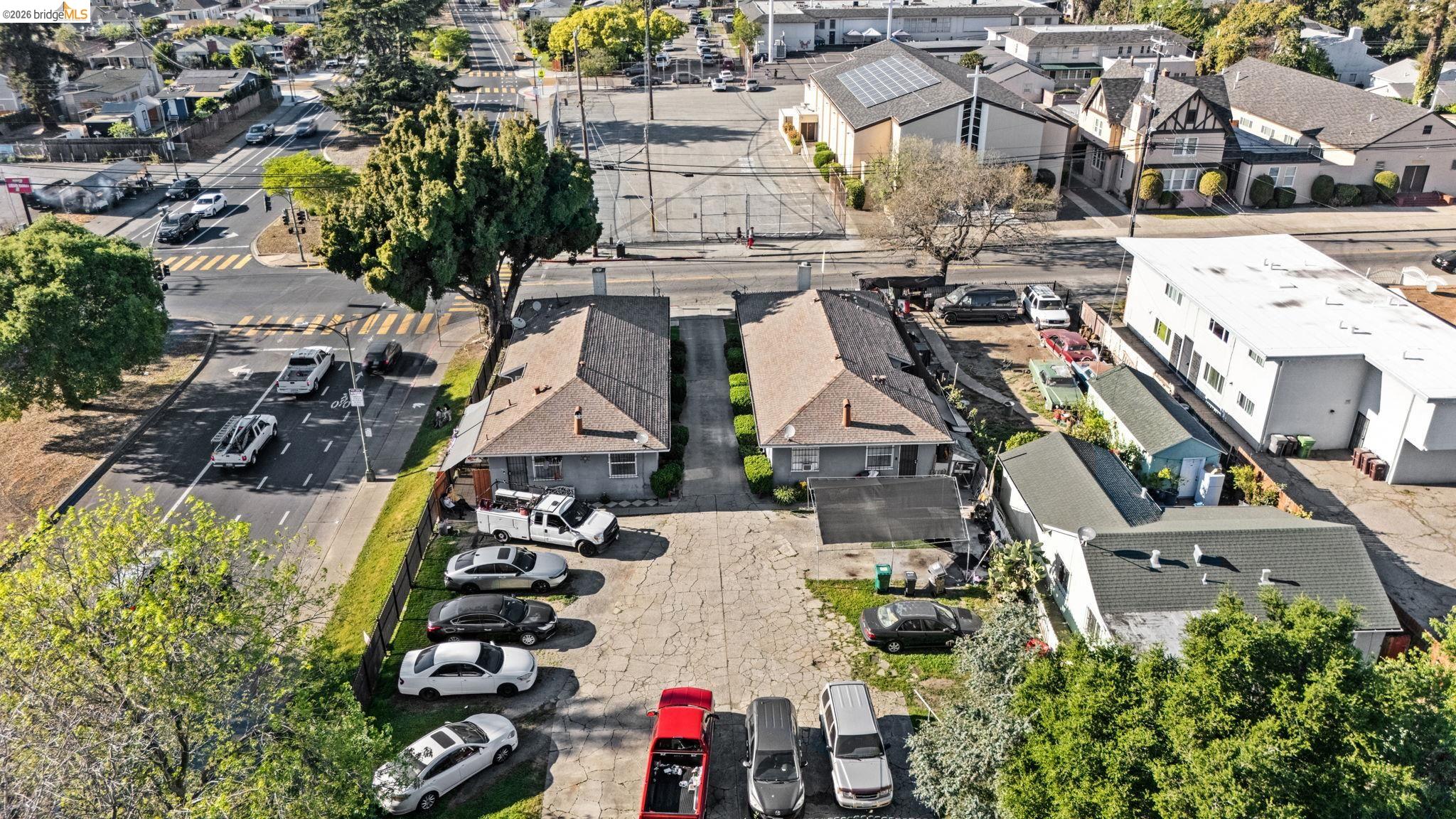 Detail Gallery Image 40 of 41 For 2218 82nd Ave, Oakland,  CA 94605 - 6 Beds | 4 Baths