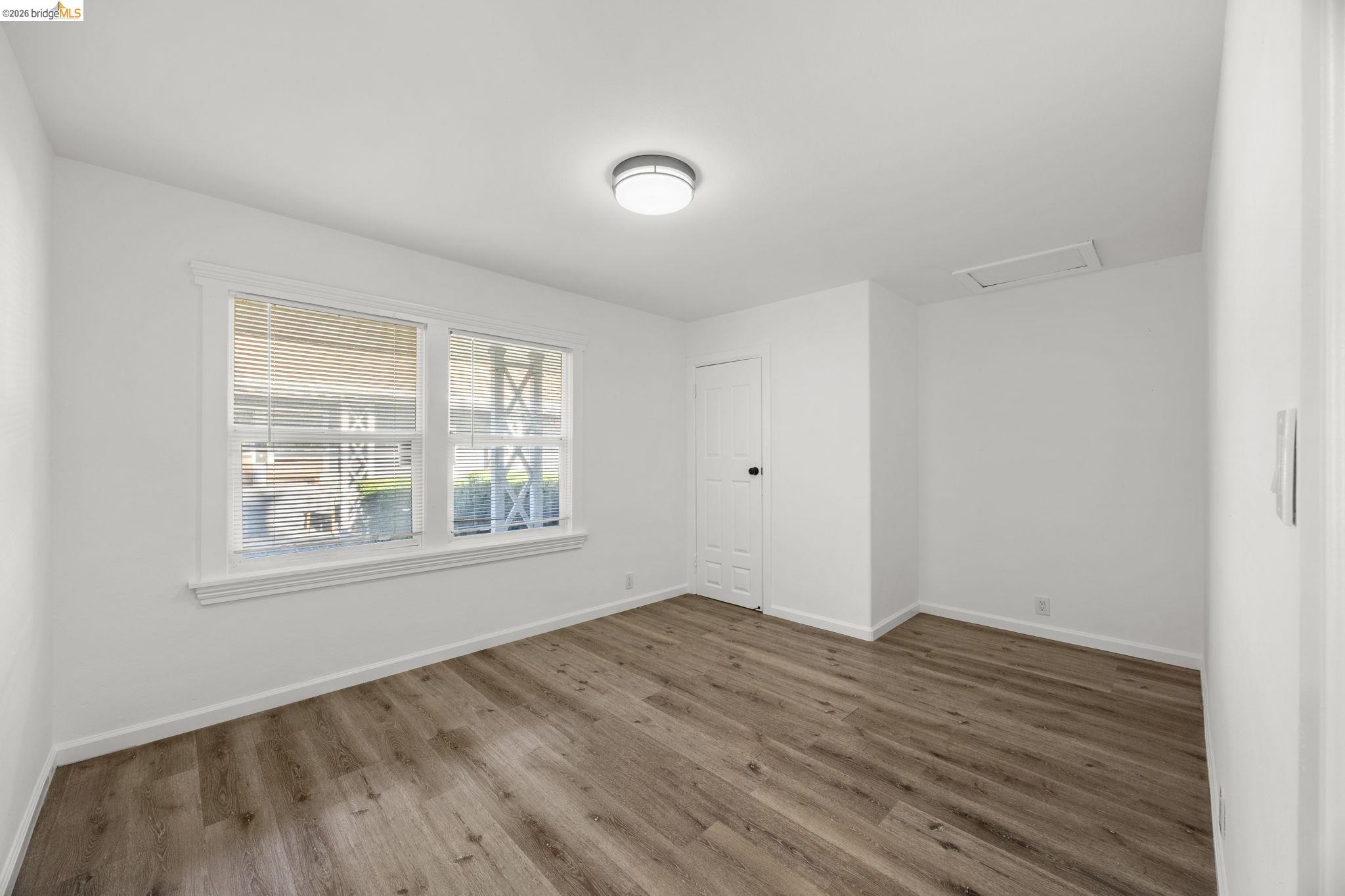 Detail Gallery Image 10 of 38 For 2218 82nd Ave, Oakland,  CA 94605 - 6 Beds | 4 Baths