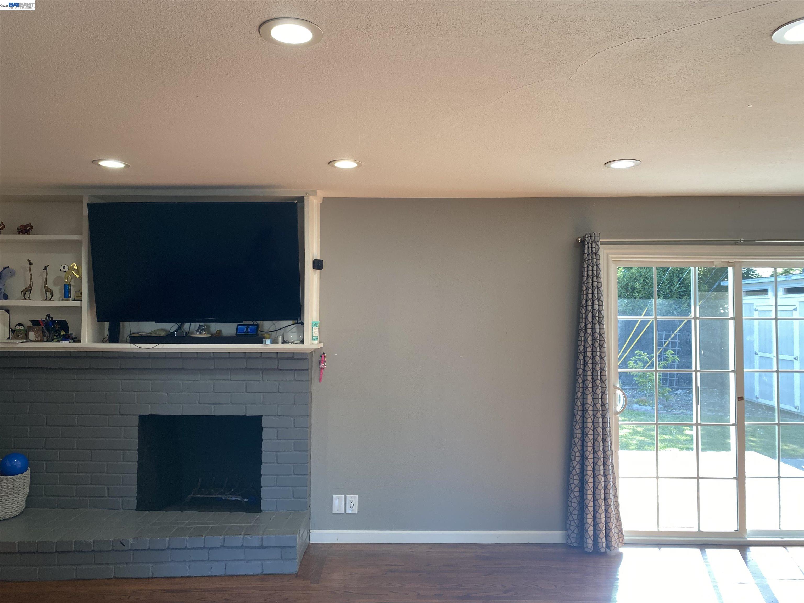 Detail Gallery Image 5 of 34 For 25 Casper St, Milpitas,  CA 95035 - 3 Beds | 2 Baths