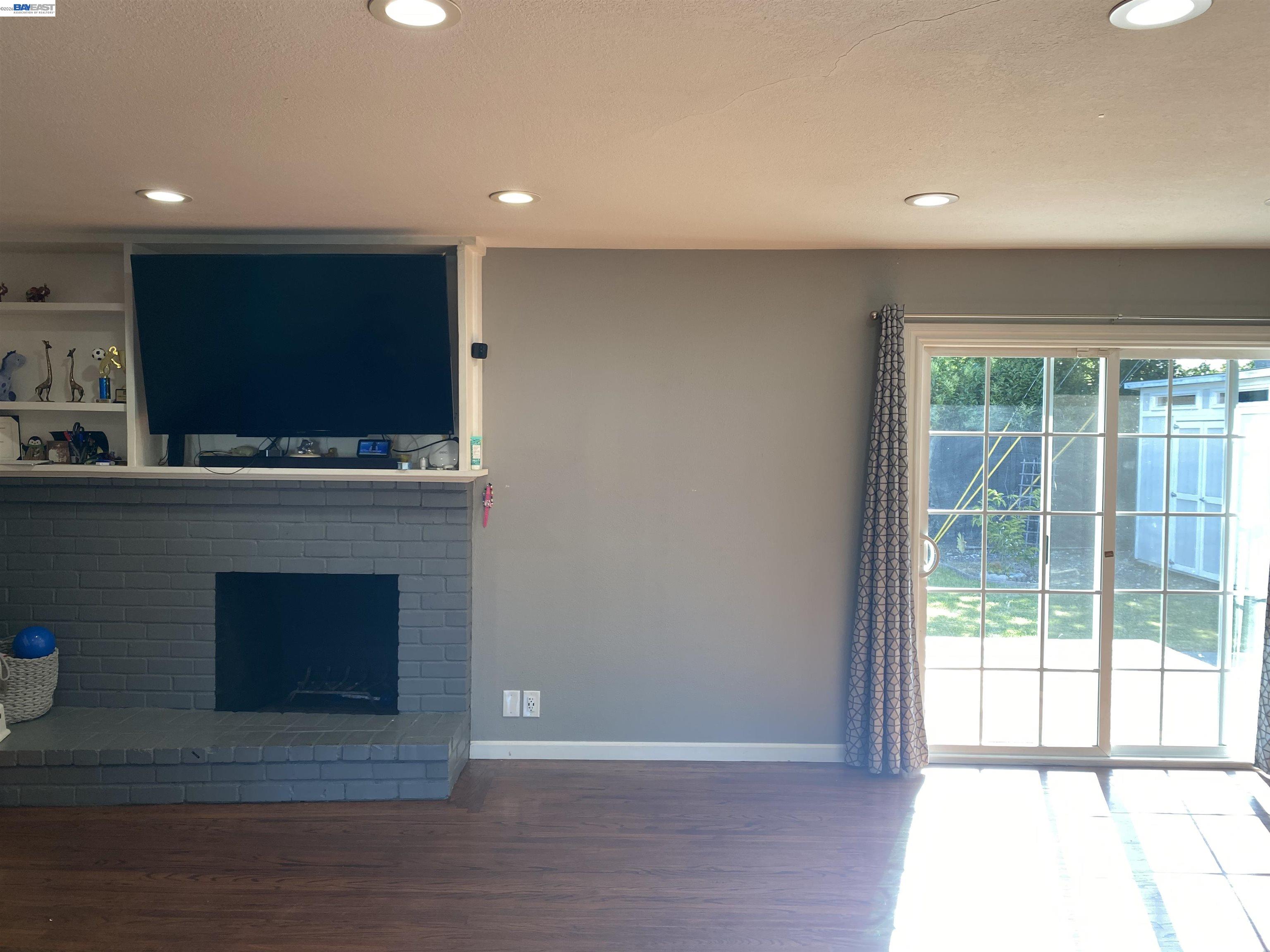 Detail Gallery Image 6 of 34 For 25 Casper St, Milpitas,  CA 95035 - 3 Beds | 2 Baths