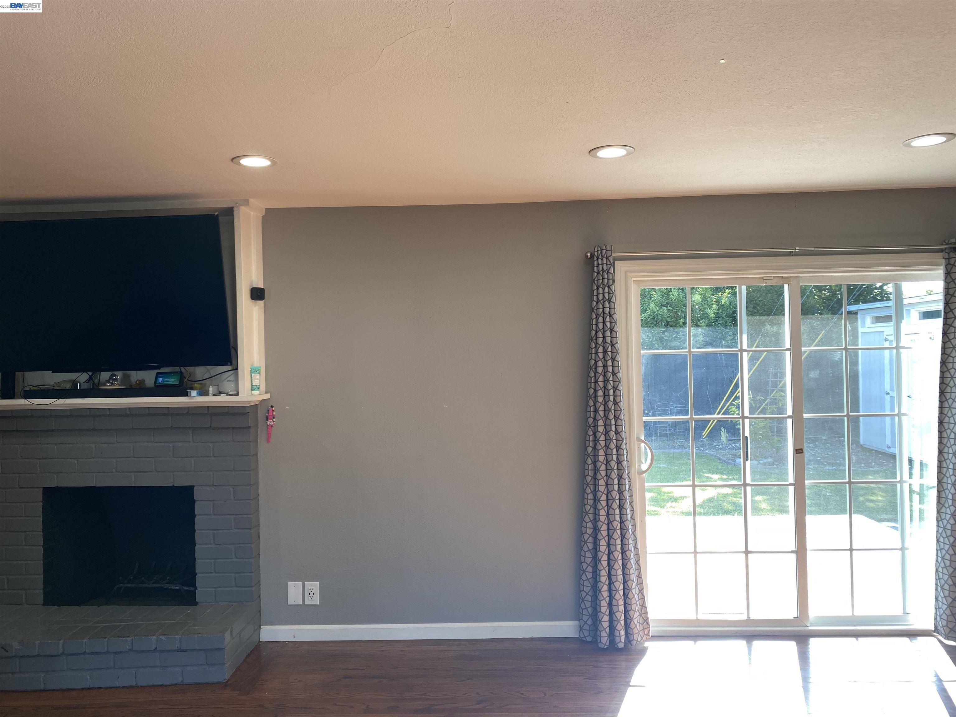 Detail Gallery Image 7 of 34 For 25 Casper St, Milpitas,  CA 95035 - 3 Beds | 2 Baths