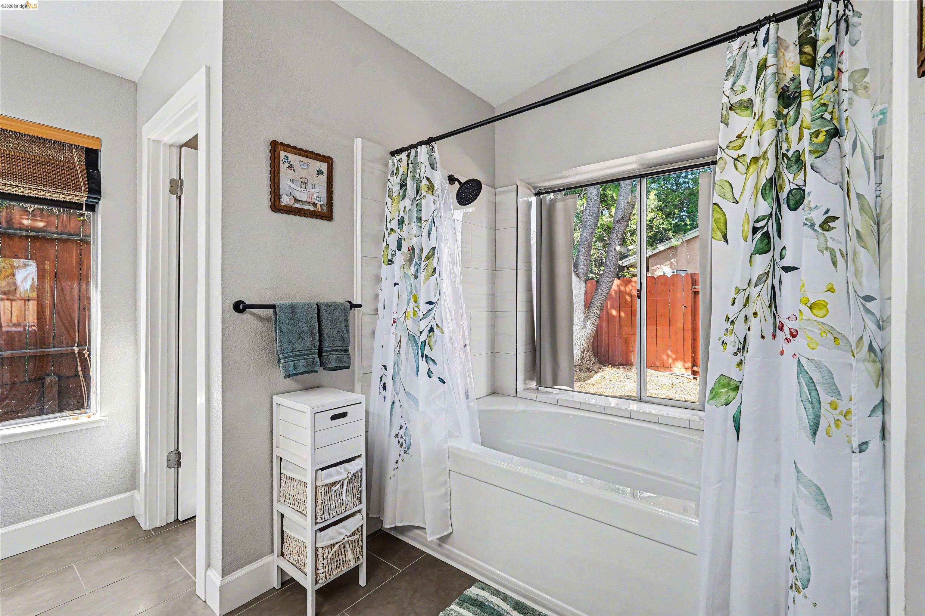 Detail Gallery Image 24 of 41 For 80 Mandeville Ct, Oakley,  CA 94561 - 3 Beds | 2 Baths