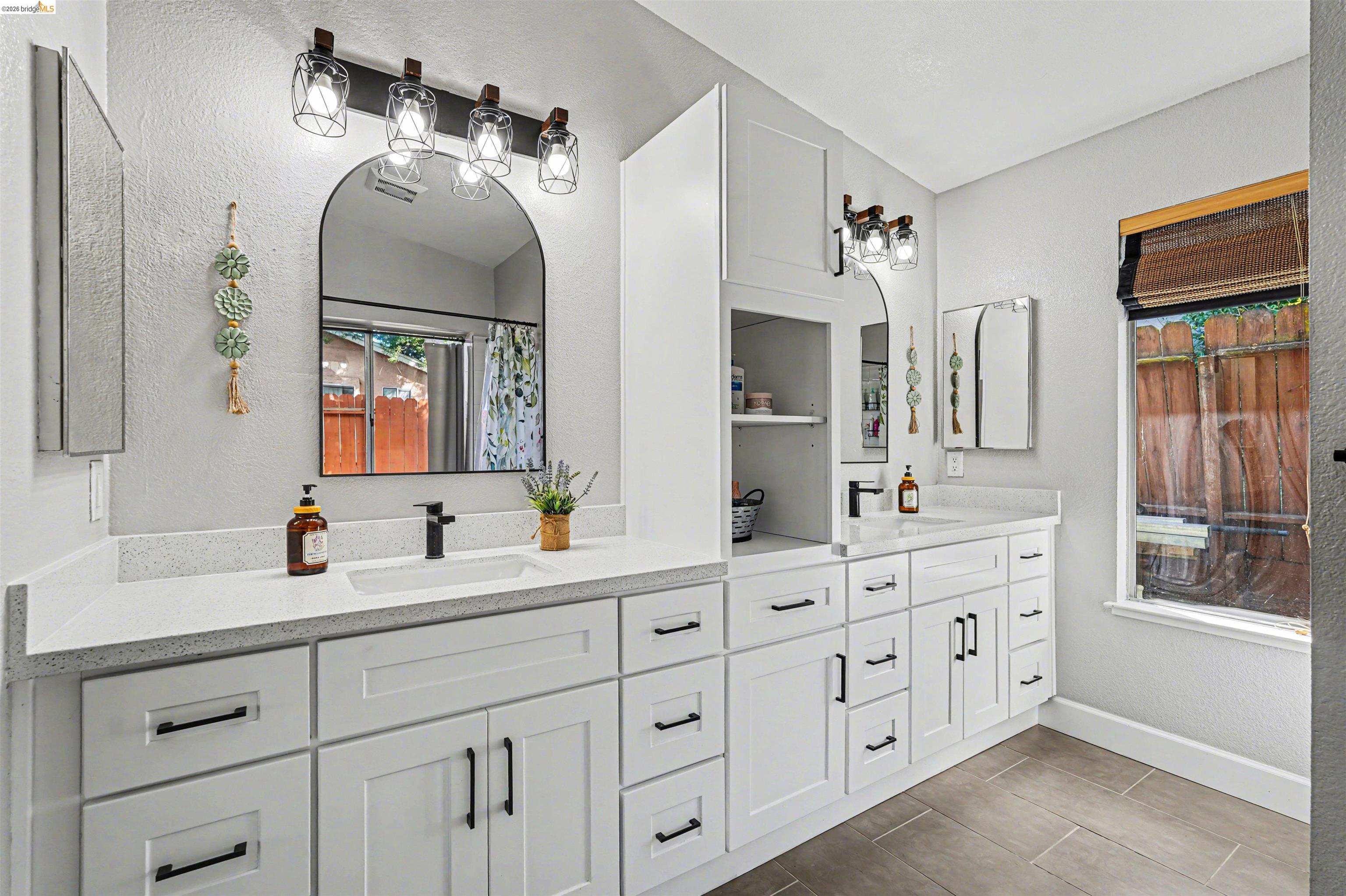 Detail Gallery Image 4 of 41 For 80 Mandeville Ct, Oakley,  CA 94561 - 3 Beds | 2 Baths