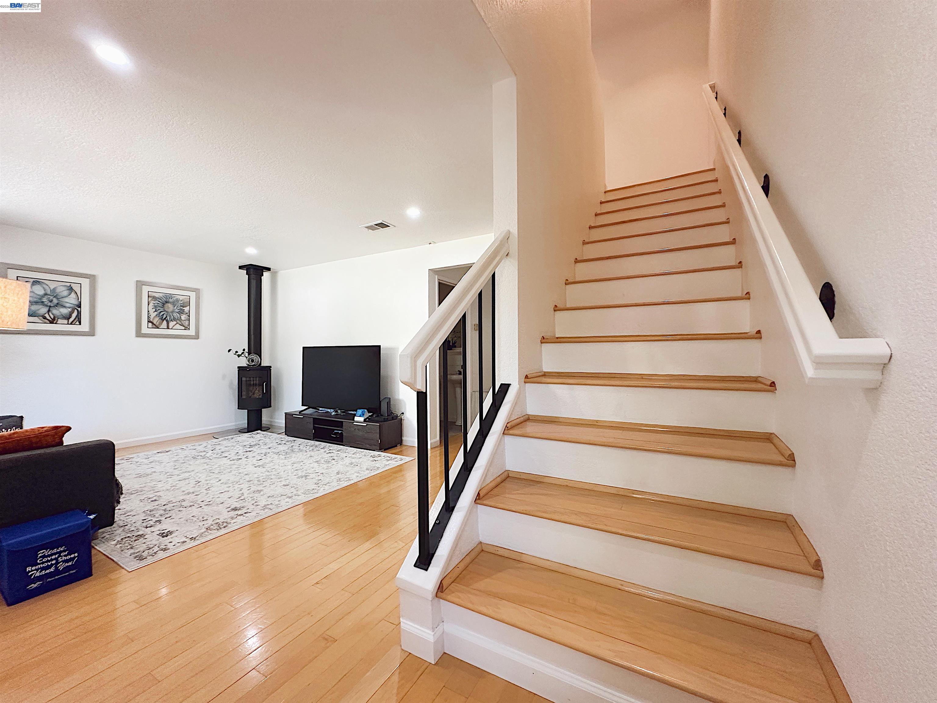 Detail Gallery Image 12 of 31 For 7642 Arbor Creek Circle, Dublin,  CA 94568-2261 - 3 Beds | 3 Baths