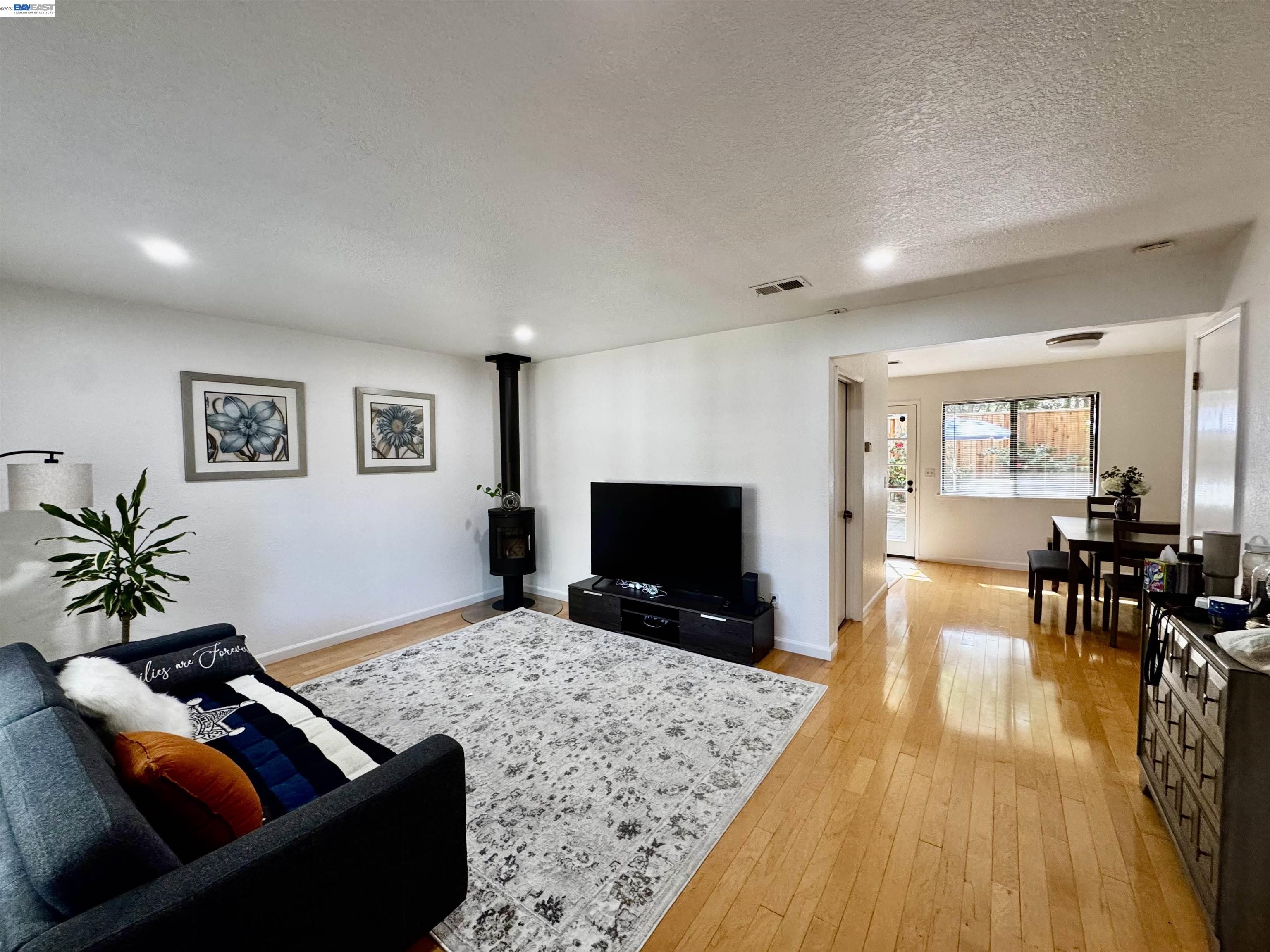 Detail Gallery Image 13 of 31 For 7642 Arbor Creek Circle, Dublin,  CA 94568-2261 - 3 Beds | 3 Baths