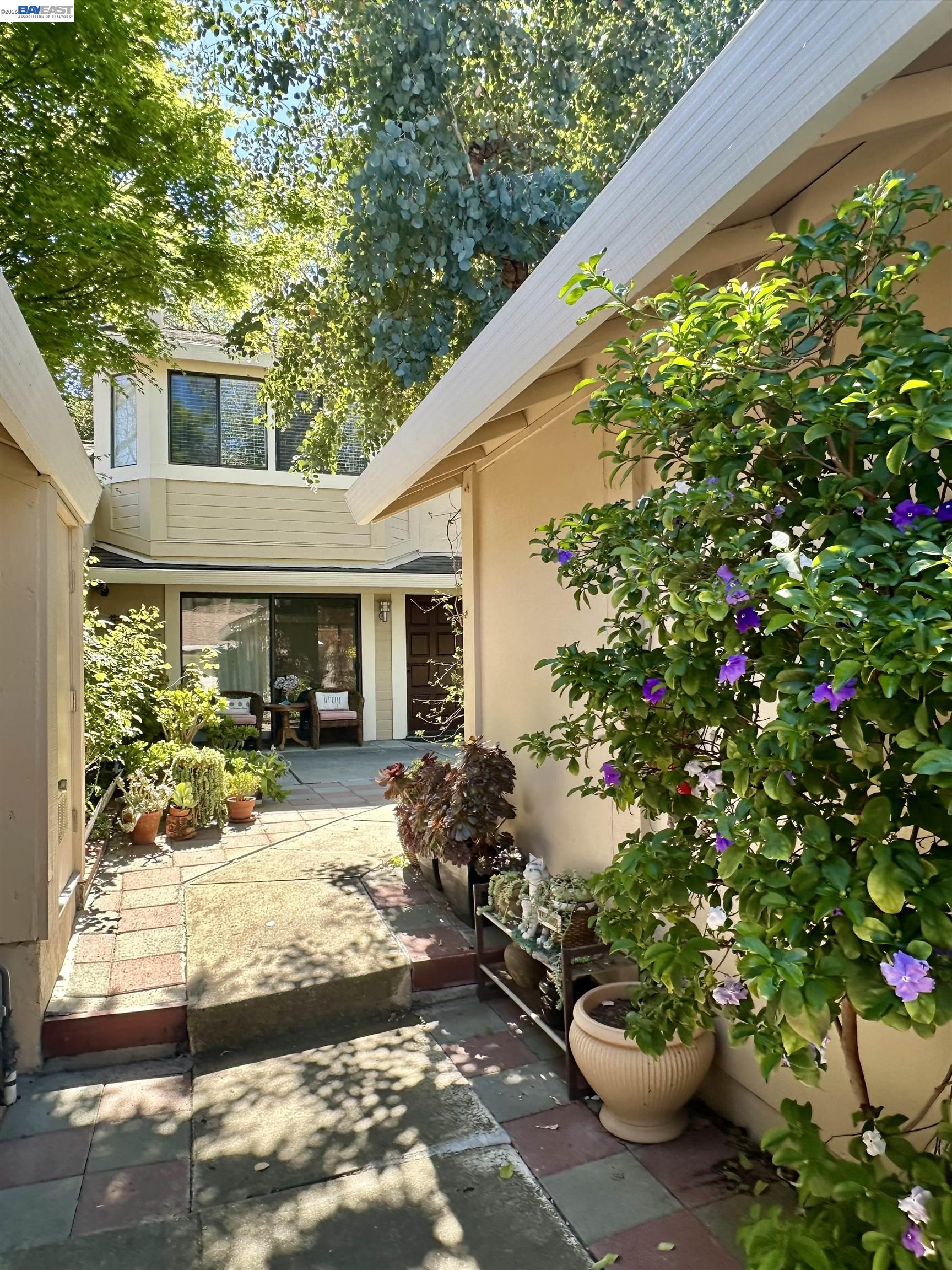 Photo #3: 41128085 Listing: Photo #3