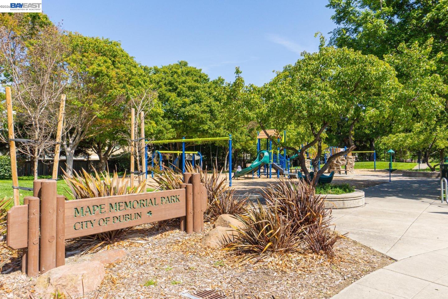 Detail Gallery Image 28 of 31 For 7642 Arbor Creek Circle, Dublin,  CA 94568-2261 - 3 Beds | 3 Baths