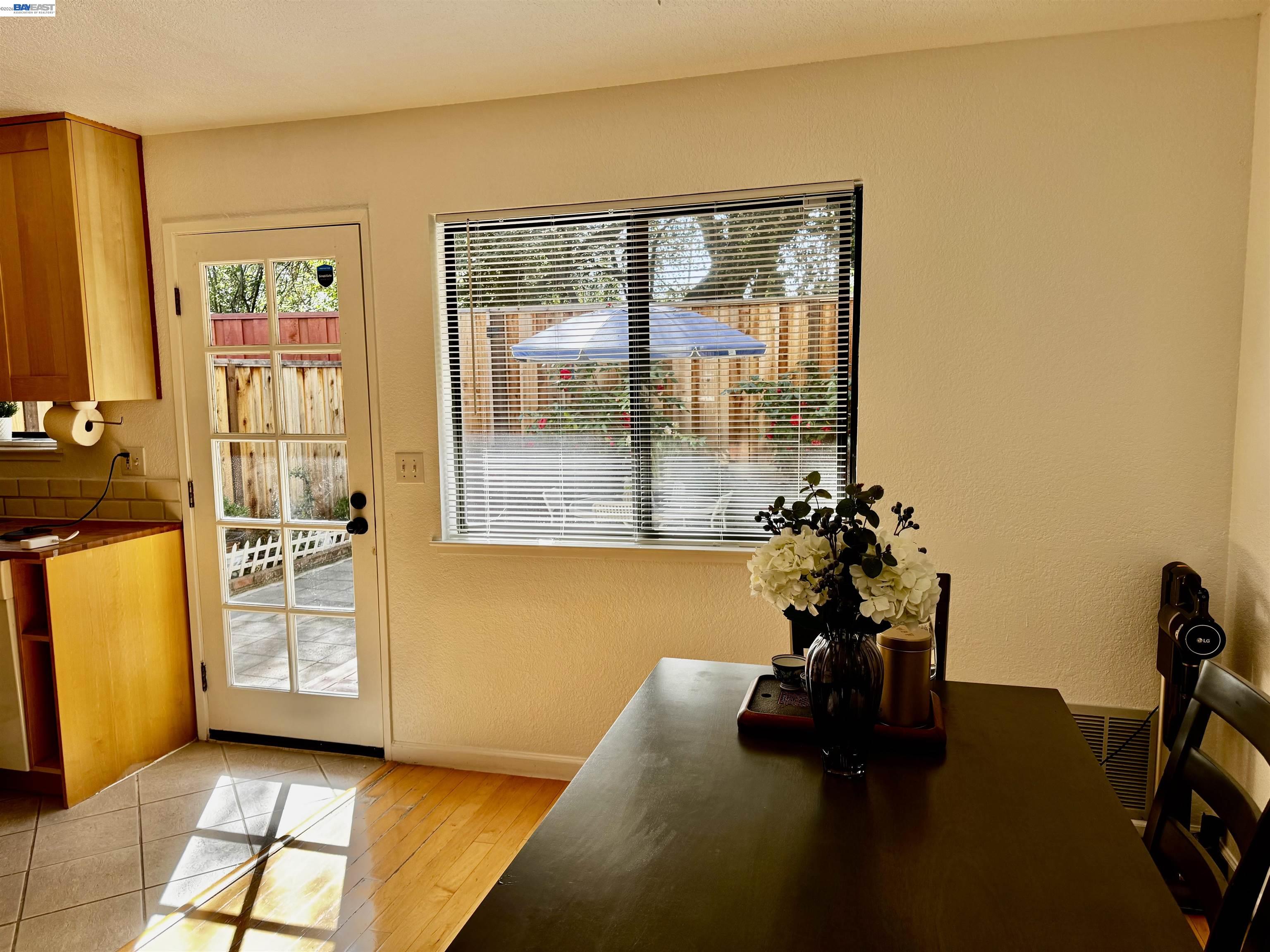 Photo #6: 41128085 Listing: Photo #6