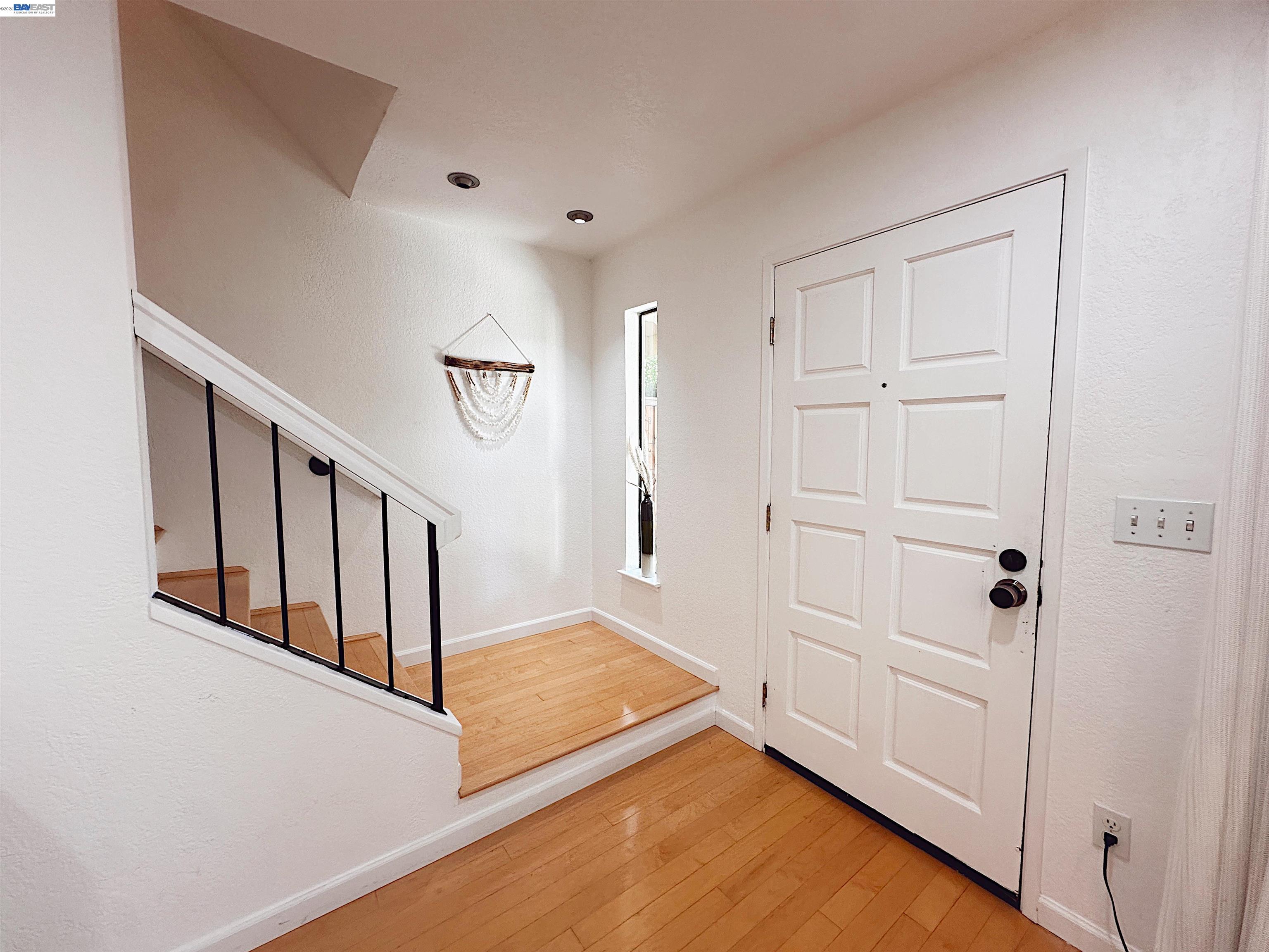 Detail Gallery Image 9 of 31 For 7642 Arbor Creek Circle, Dublin,  CA 94568-2261 - 3 Beds | 3 Baths