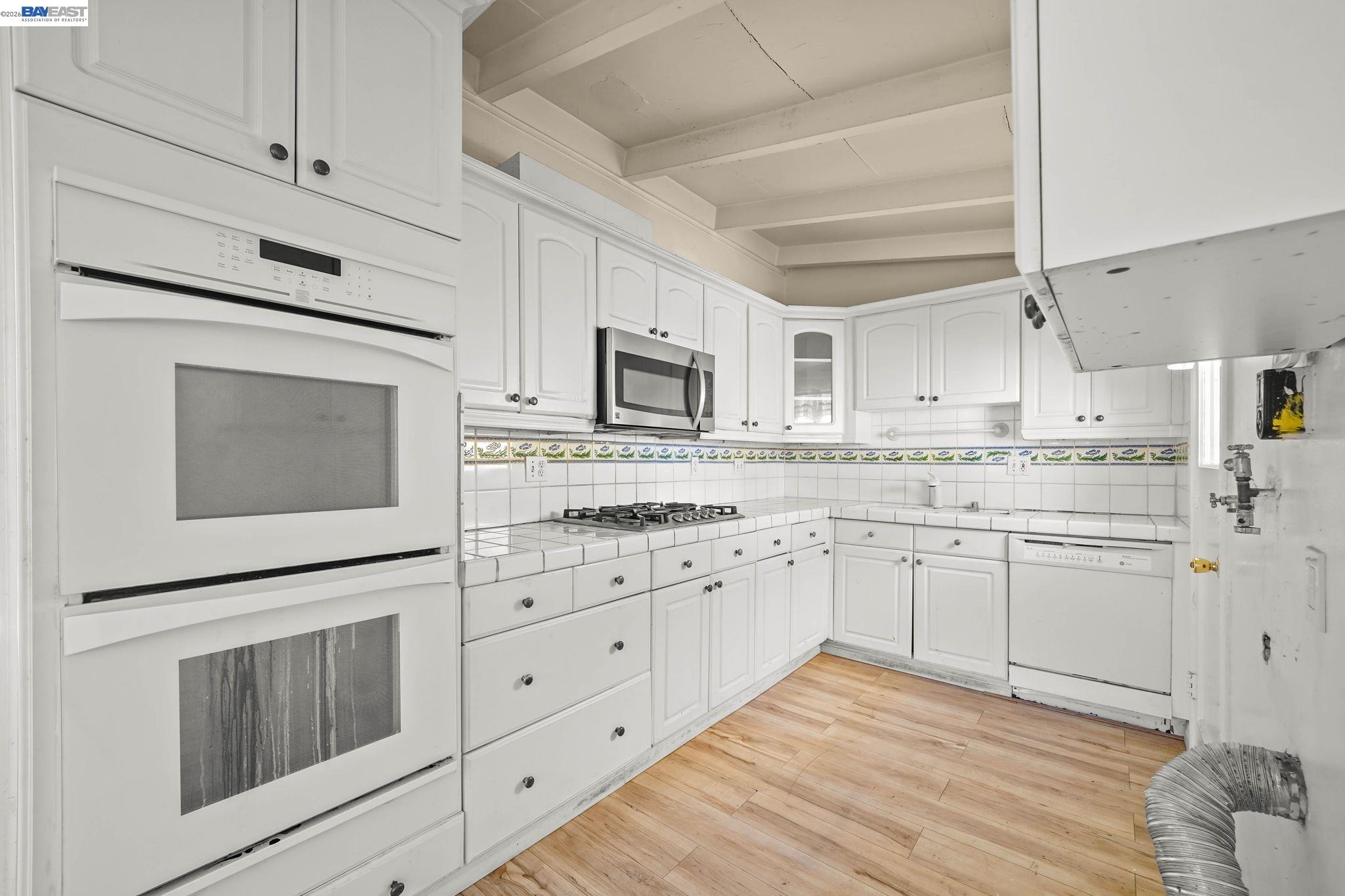 Detail Gallery Image 13 of 30 For 2315 Ralmar Ave, East Palo Alto,  CA 94303 - 3 Beds | 1/1 Baths