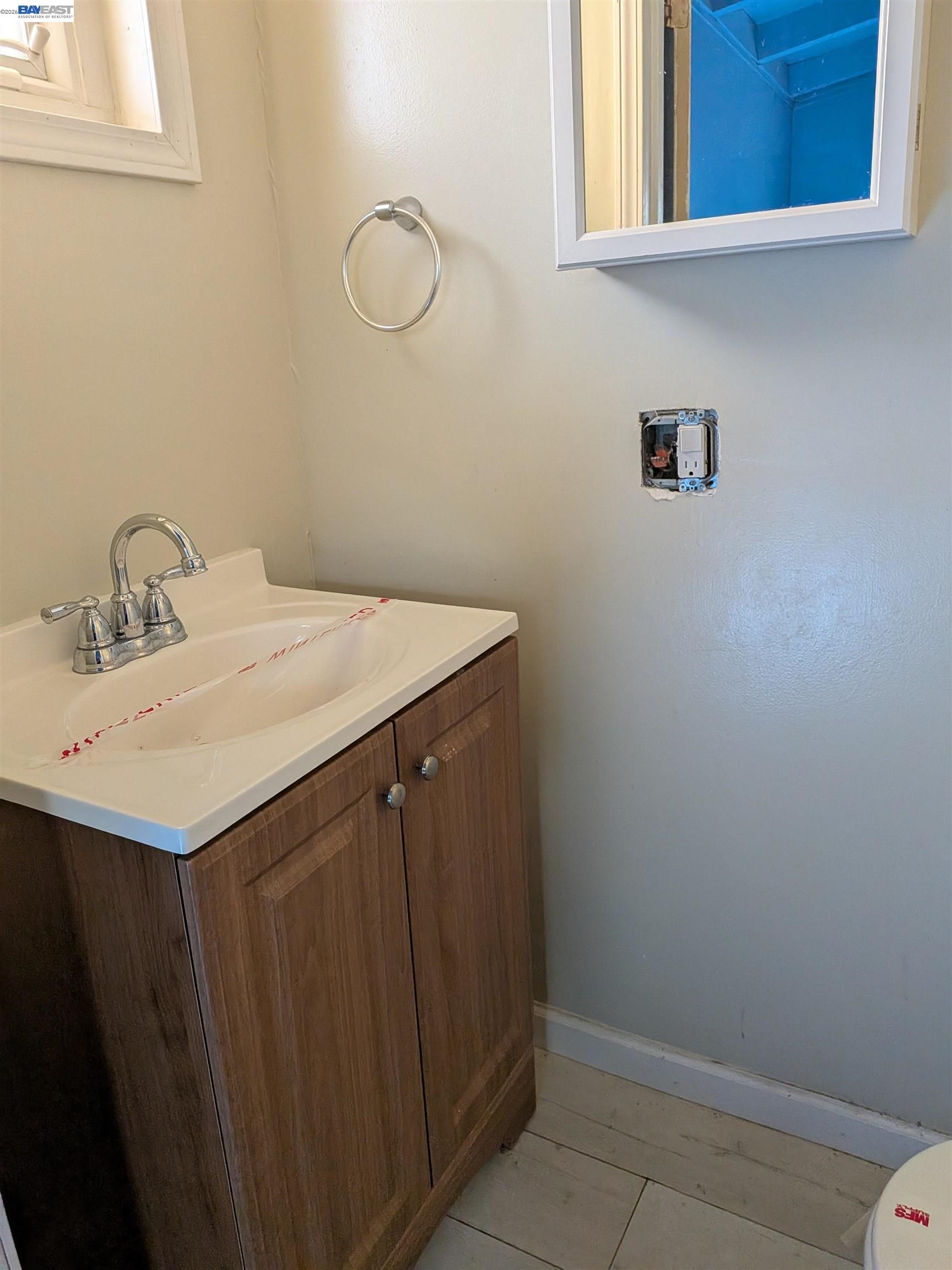 Detail Gallery Image 13 of 32 For 2315 Ralmar Ave, East Palo Alto,  CA 94303 - 3 Beds | 1/1 Baths