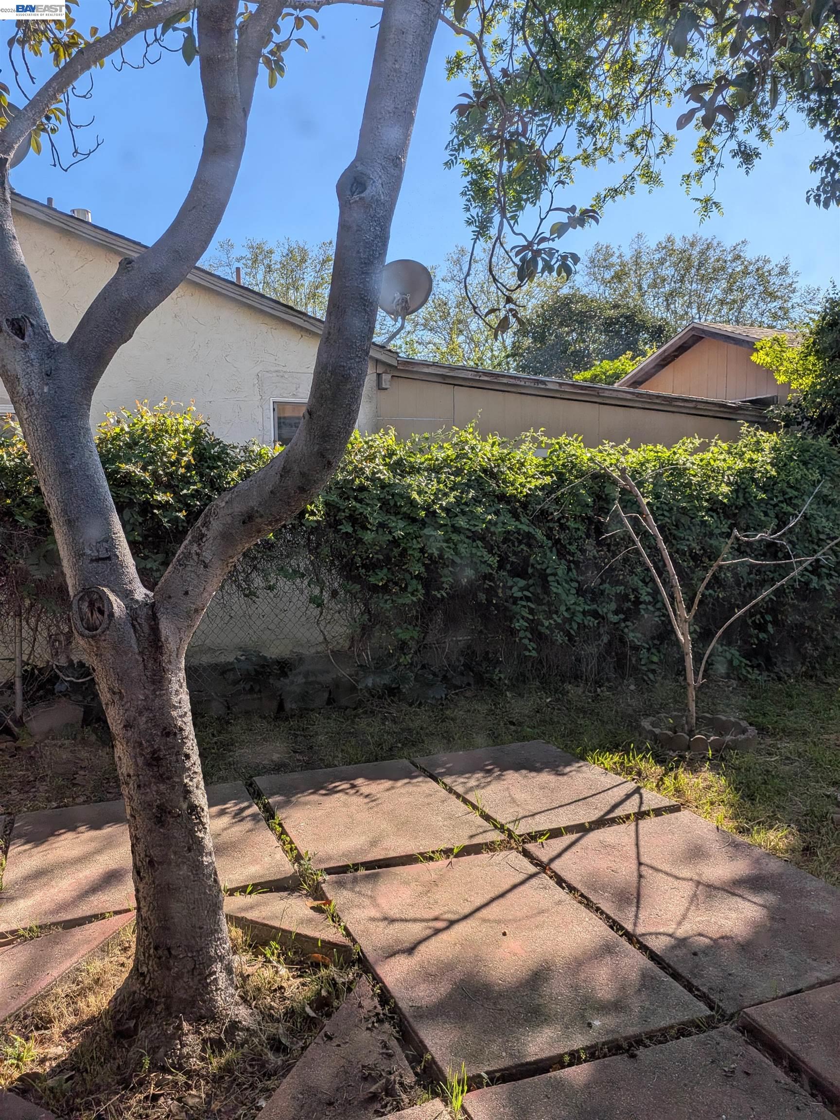 Detail Gallery Image 17 of 32 For 2315 Ralmar Ave, East Palo Alto,  CA 94303 - 3 Beds | 1/1 Baths